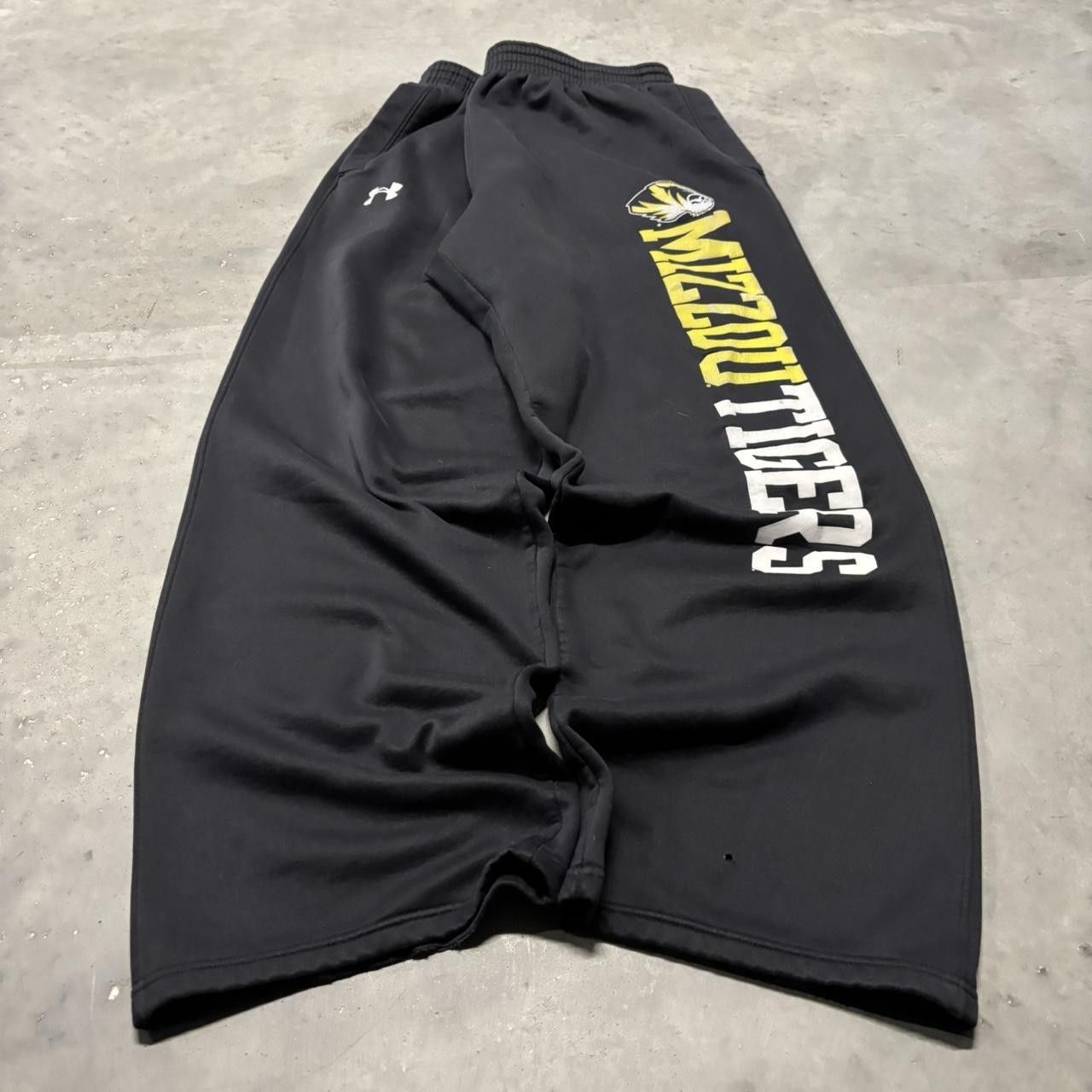 Japanese Brand × Vintage Crazy Vintage Y2K/2000s Baggy Black Mizzou Tigers College Streetwear Skater Sweatpants! Size US 36 / EU 52 - 3 Thumbnail