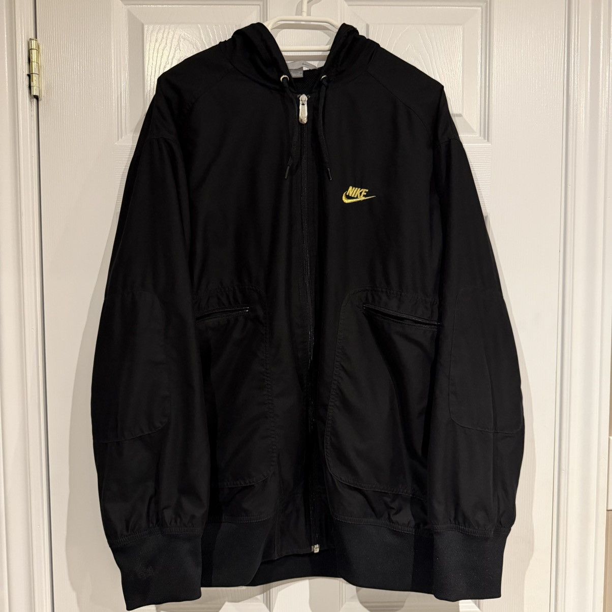 Nike Nike Black and Gold Windbreaker Size US L / EU 52-54 / 3 - 1 Thumbnail