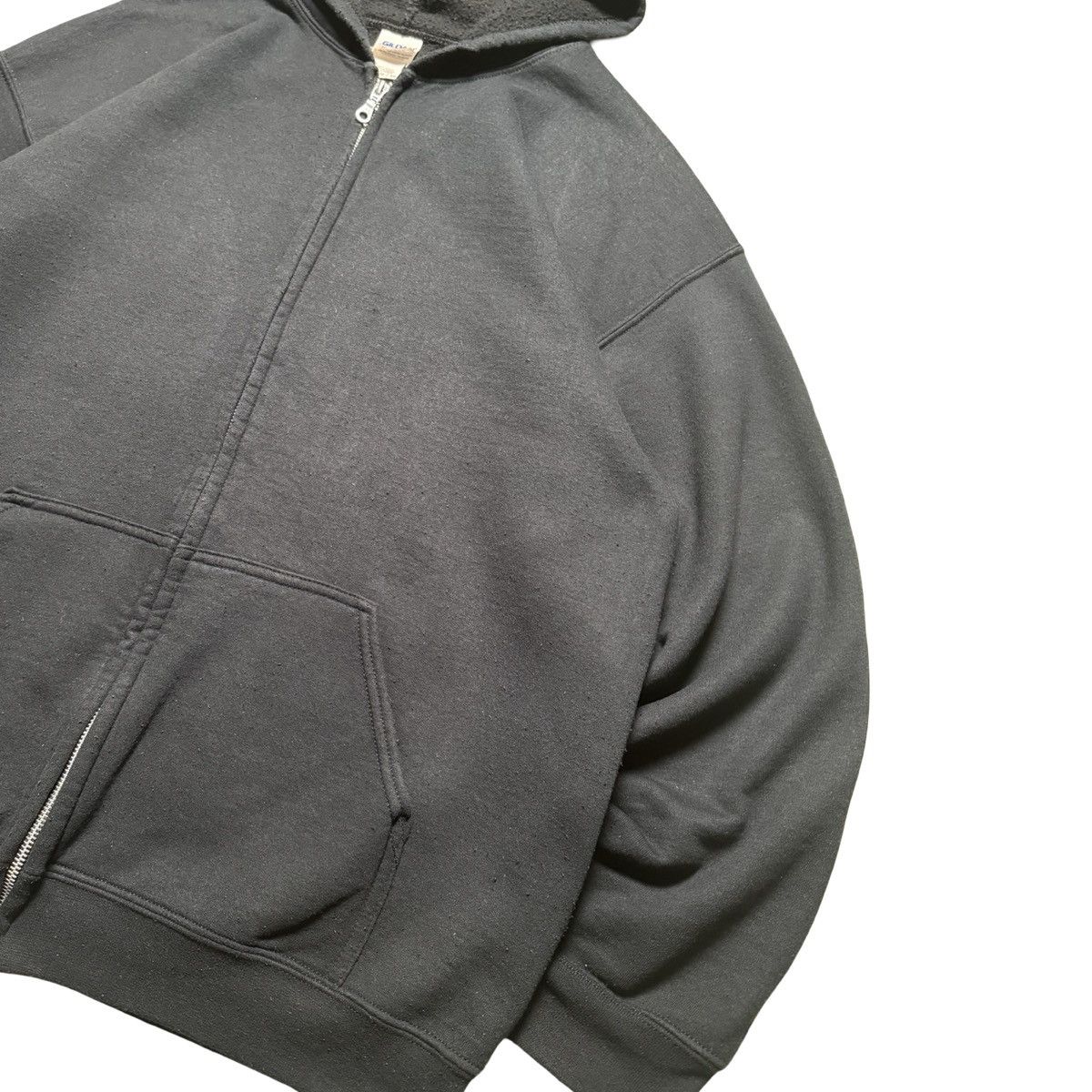 Gildan Vintage Y2K Gildan Faded Black Full Zip Hoodie Jacket XL Size US XL / EU 56 / 4 - 2 Thumbnail