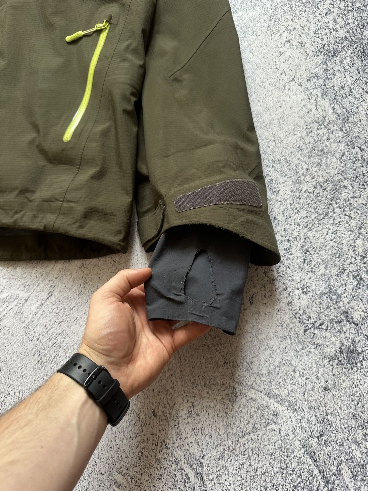 Norrona Norrona Narvik Gore Tex Jacket Khaki Military Arc’teryx Leaf Size US L / EU 52-54 / 3 - 7 Thumbnail
