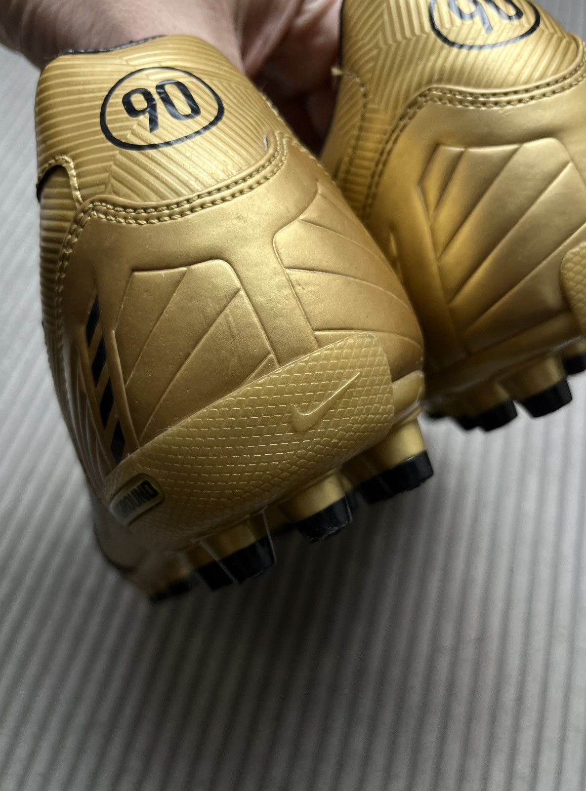 Nike Hype Nike Total 90 Shoot II MG Gold Football Cleats 00s Size US 9.5 / EU 42-43 - 20 Thumbnail