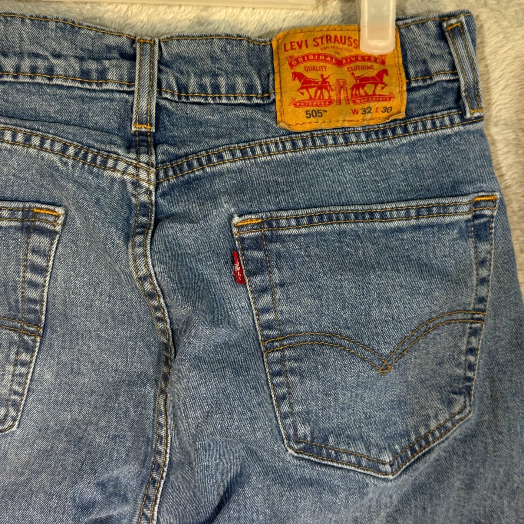 Levi's VINTAGE Levi’s 505 Men’s Jeans 32 x 30 Denim Blue Mid-Rise Straight Leg Jeans 505 Mens Regular Blue Denimpants Size US 32 / EU 48 - 7 Thumbnail