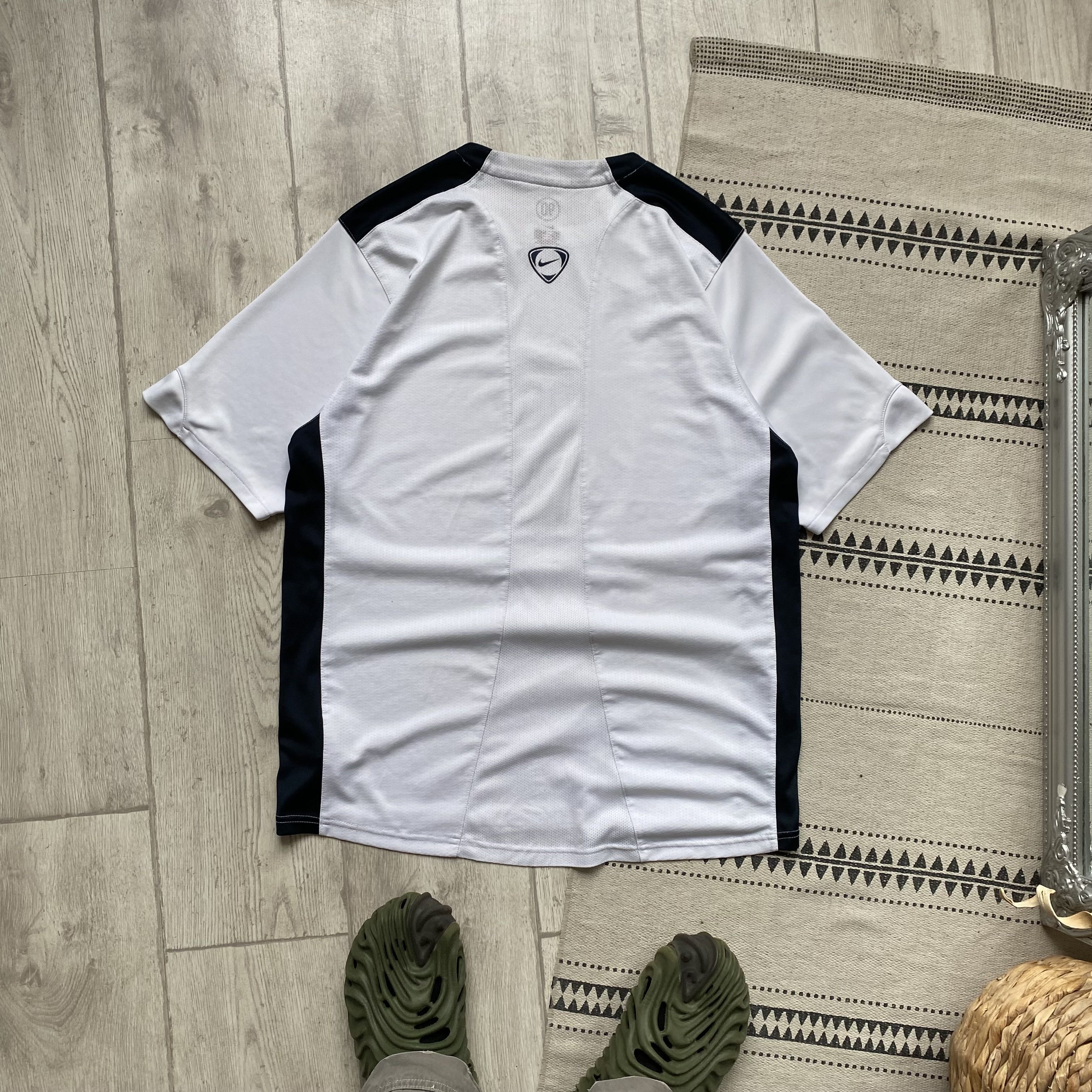 Nike DRILL Vintage Nike T90 tee Jersey Tn Shox Style Size US L / EU 52-54 / 3 - 8 Thumbnail