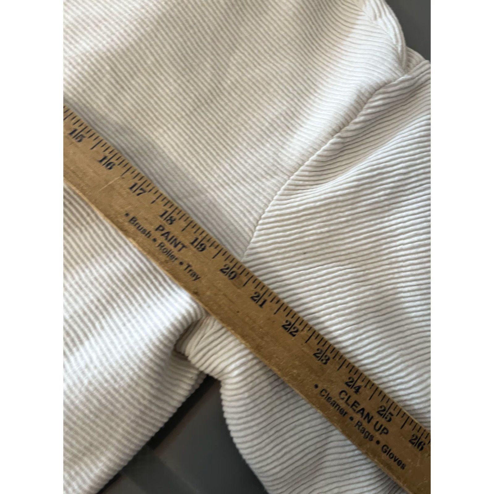 H&M H&M Mens Sweatshirt XL White Fleece Regular Fit Crew Neck Pullover Sweatshirt Men XL White Fleece Regular Fit Crew Neck Pullover Size US XL / EU 56 / 4 - 5 Thumbnail