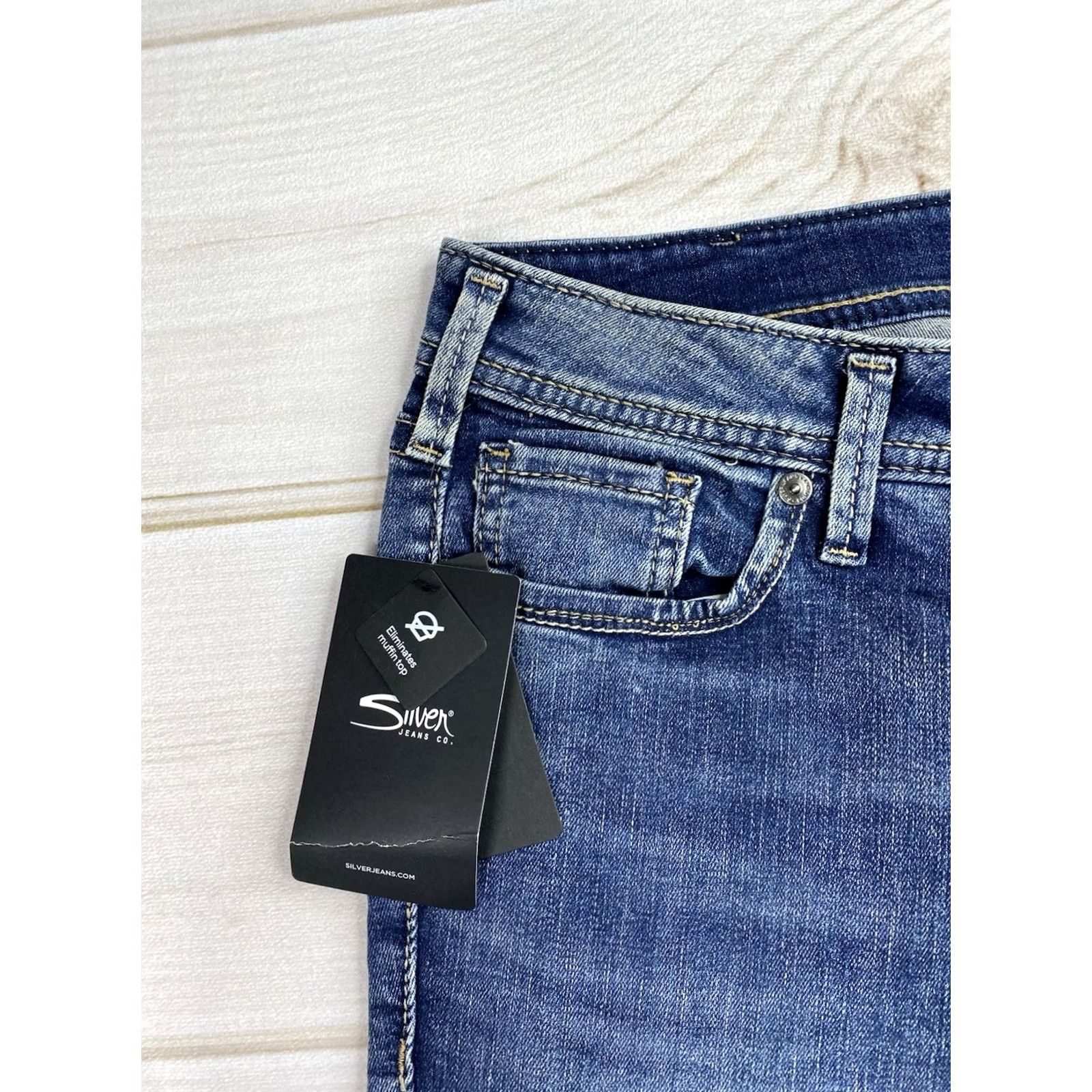 Silver Jeans Co. Silver Jeans Co. Elyse Jeans Dark Wash Slim Bootcut 30x33 Women Bleed NWT Denim Blue 5-Pocket Regular Basin 30" Inseam Jeans Womens Size 30" / US 8 / IT 44 - 2 Thumbnail
