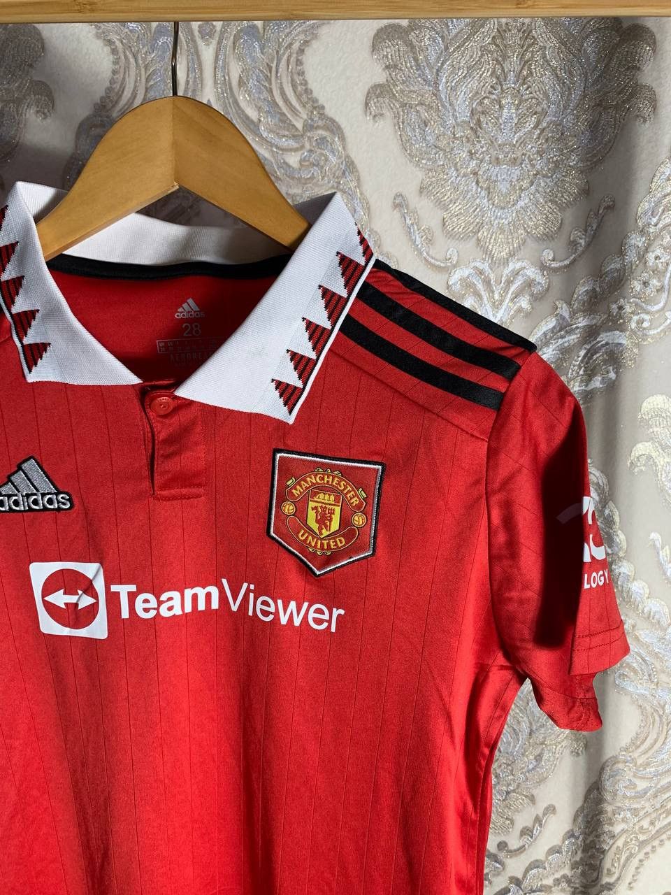 Vintage VERY RARE ADIDAS FC MANCHESTER UNITED ENGLAND SOCCER JERSEY Size US XS / EU 42 / 0 - 2 Thumbnail