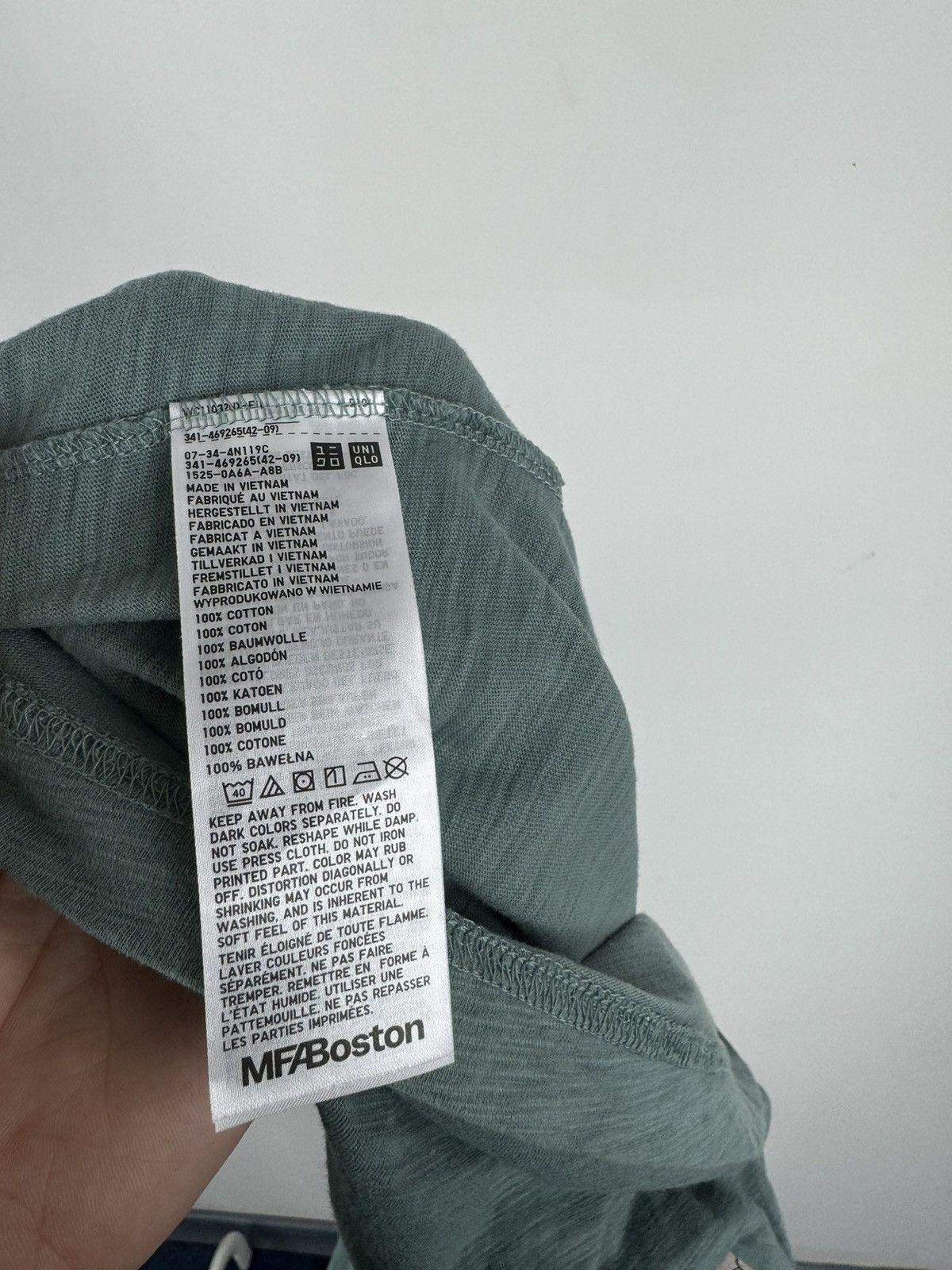 Uniqlo Uniqlo x MFA Boston Big Logo Japanese Style Tee Size US S / EU 44-46 / 1 - 4 Thumbnail