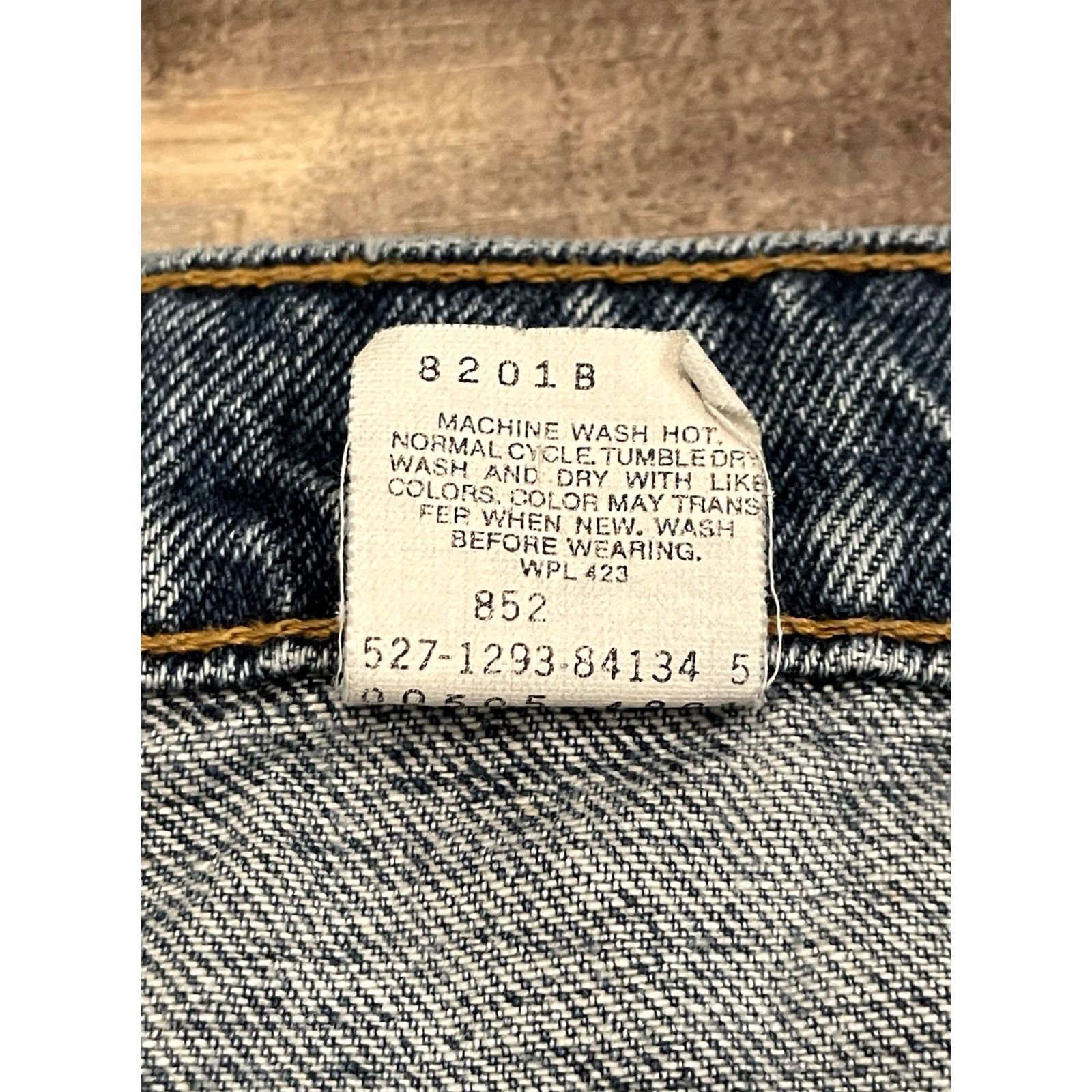 Levi's VTG Levi’s 505 Regular Jeans Straight Leg 34x29 90s Light Wash Denim USA Men Regular Blue Size US 34 / EU 50 - 8 Thumbnail