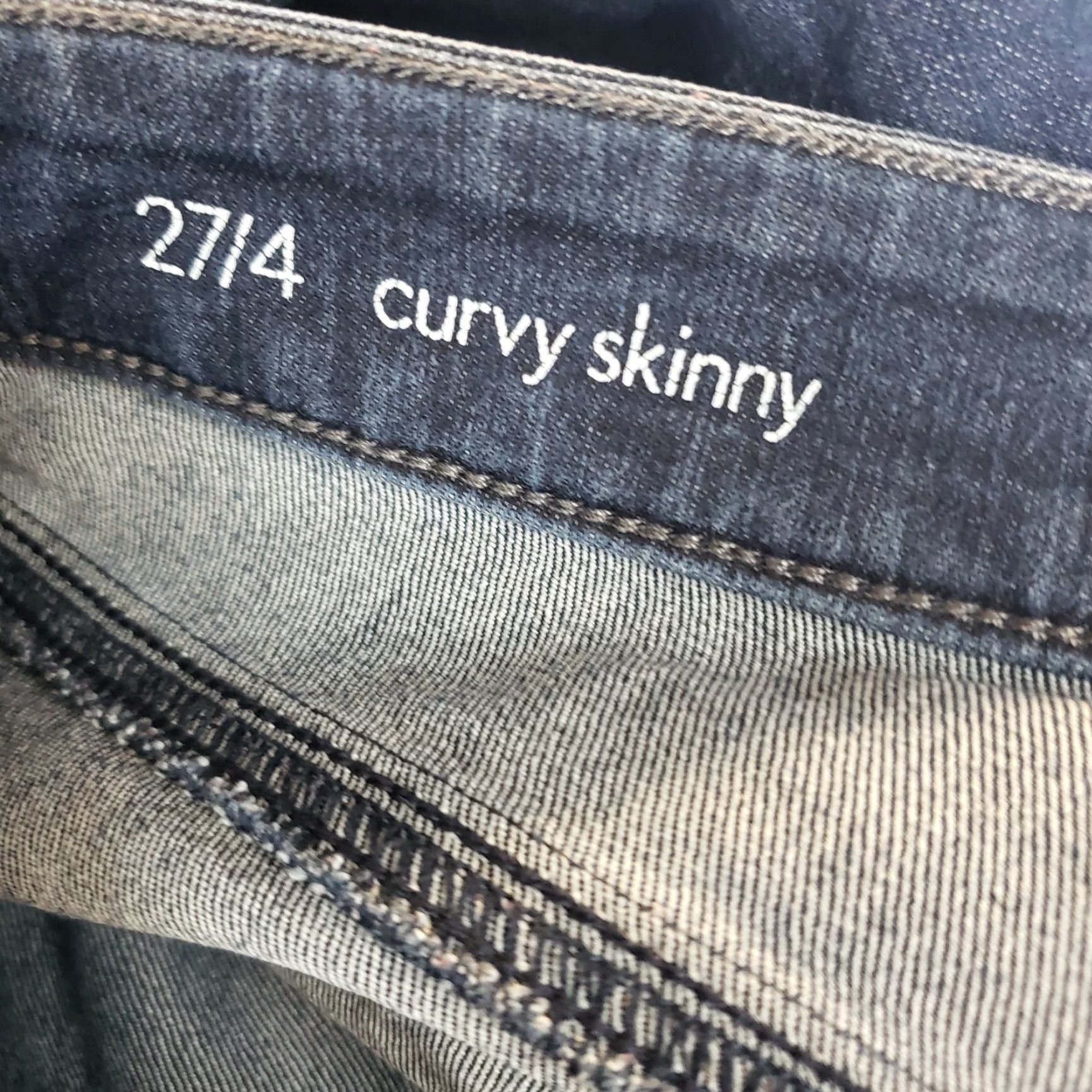 Loft LOFT Ann Taylor Womens Curvy Skinny Jeans Sz 4 Blue Dark Wash Low Rise Denim Cotton Blend 77% Cotton 22% Polyester 1% Spandex Inseam 29.5" Size 27" / US 4 / IT 40 - 6 Thumbnail