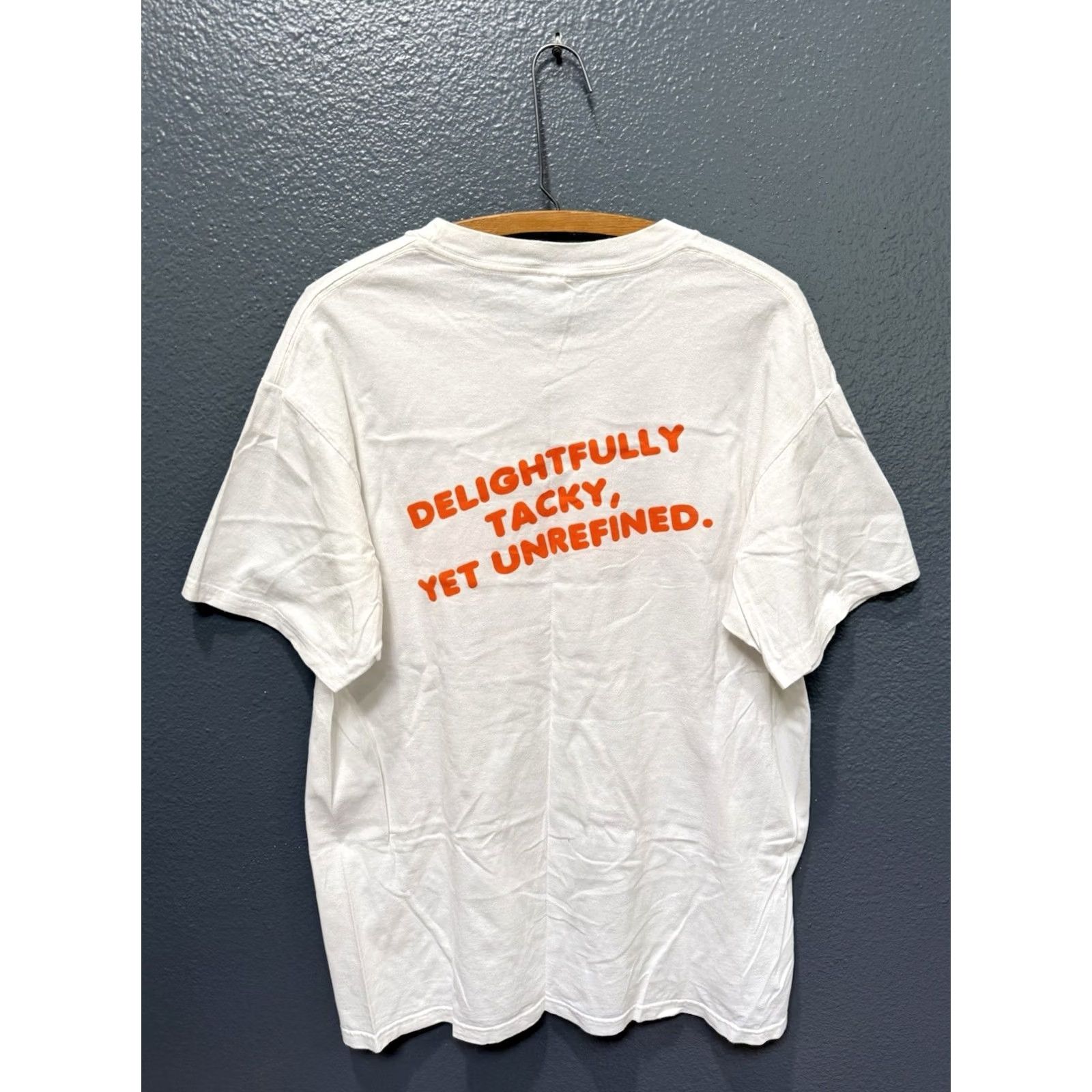 Hanes VINTAGE 90s Hooters White Tee Shirt Hanes L Mens Shirts Large 90s Theme Vintage 90s Mens Size US L / EU 52-54 / 3 - 4 Thumbnail