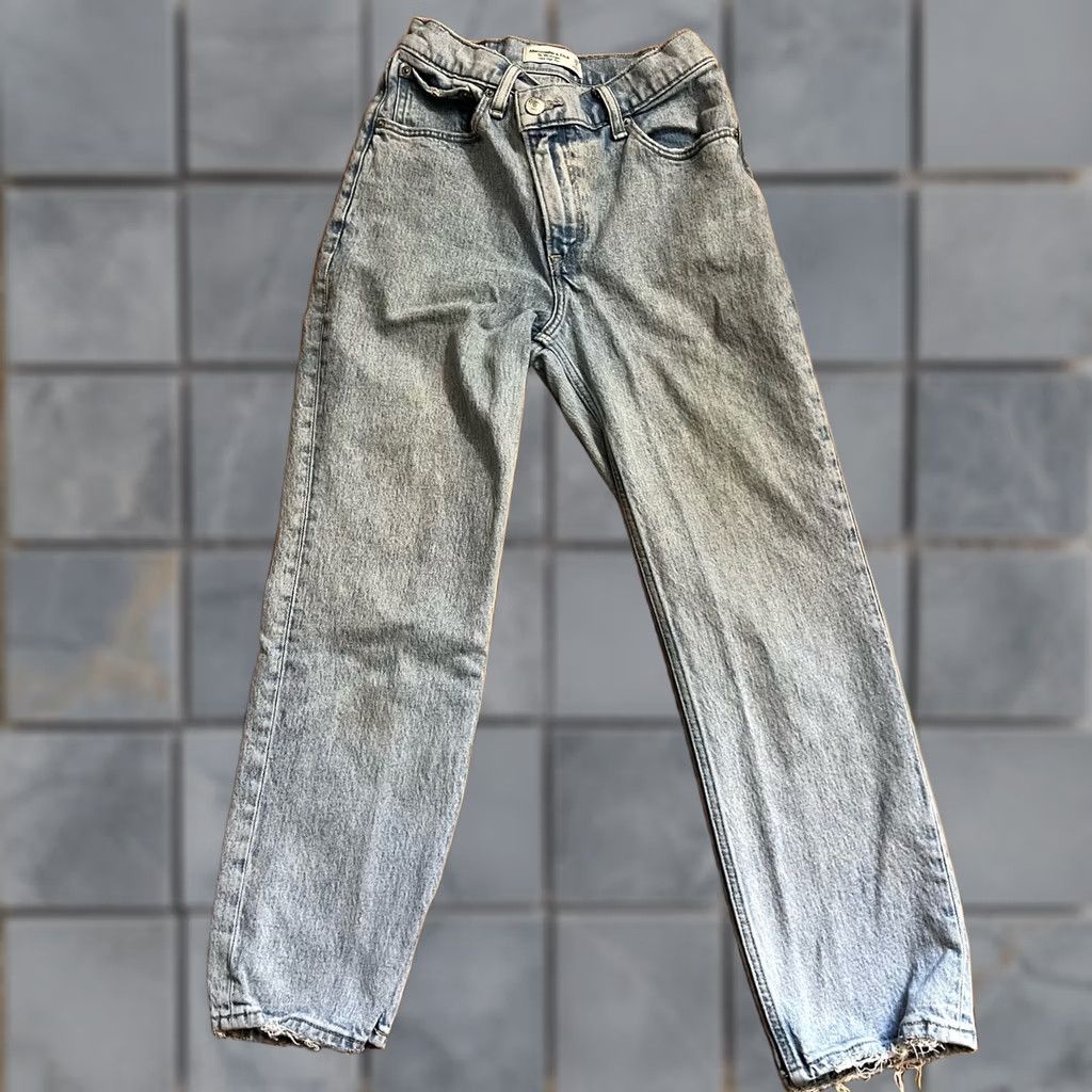 Abercrombie & Fitch Abercrombie & Fitch Jeans Womens 26 Regular Blue 90s Straight High Rise Criss Cross Jeans Womens 26 Blue 90s Straight High Rise Criss Cross Size 26" / US 2 / IT 38 - 1 Thumbnail