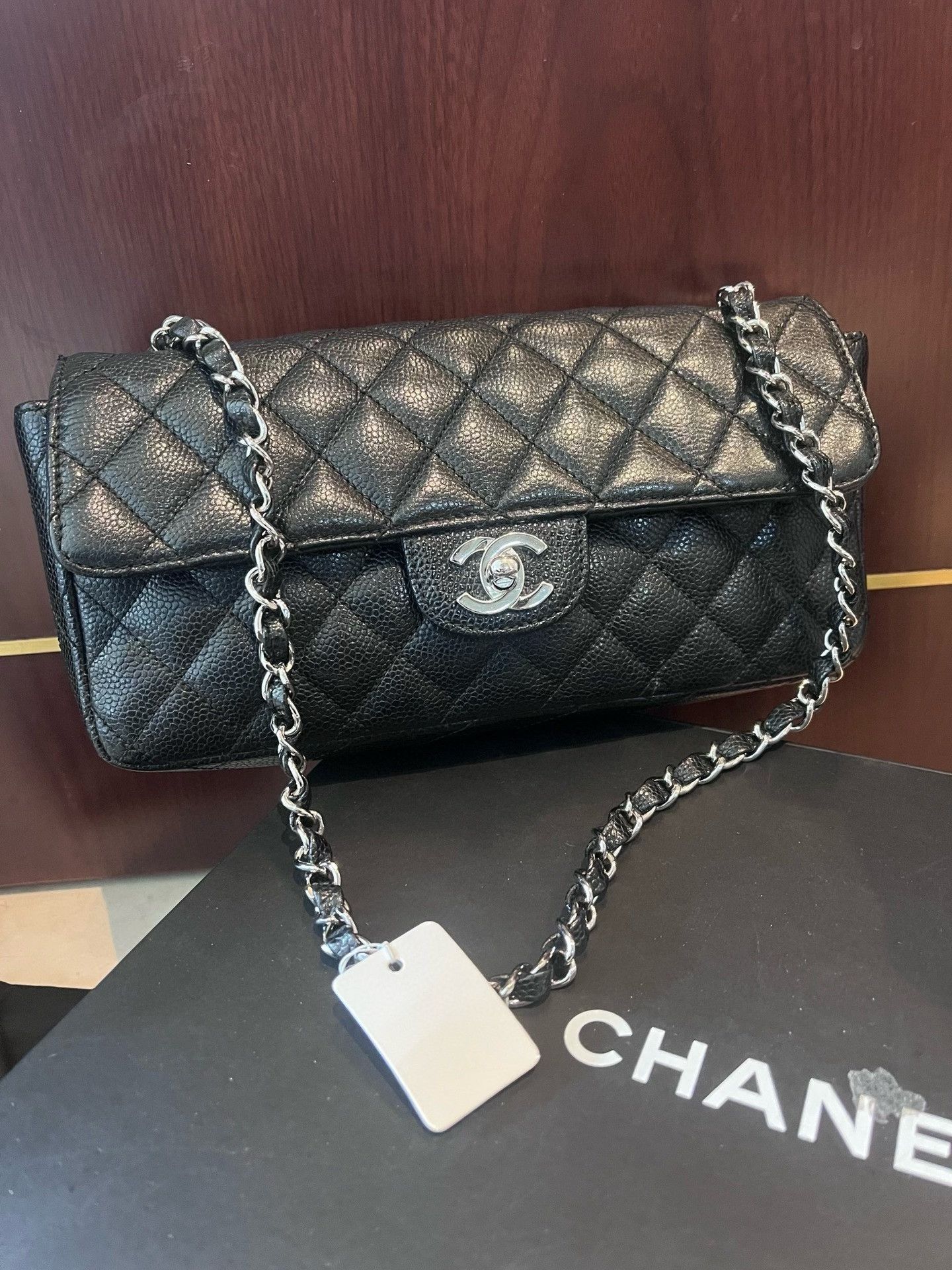 Chanel Pre-loved Bag Very good condition Size ONE SIZE - 1 Thumbnail
