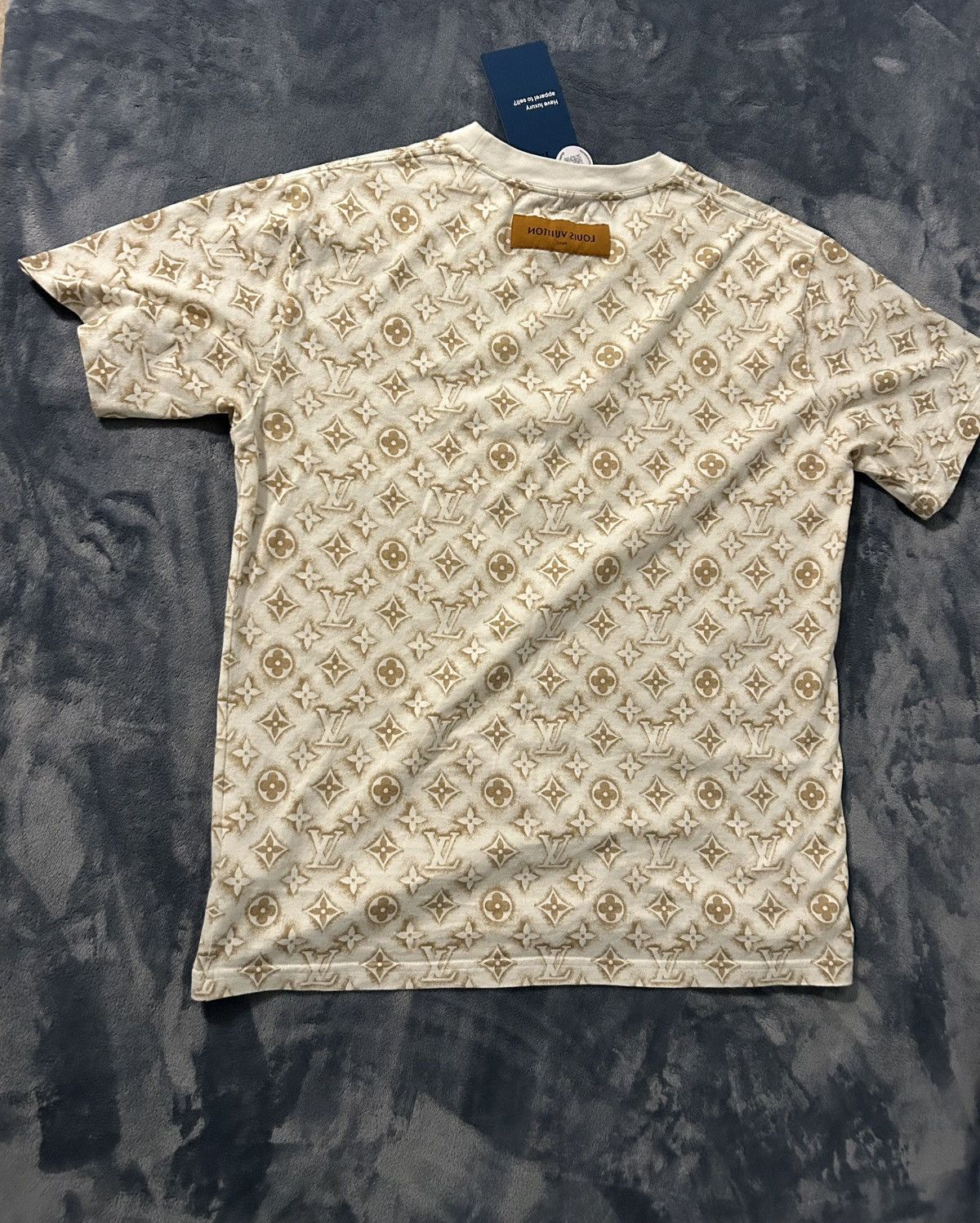 Louis Vuitton Louis Vuitton All-Over Monogram Tee Size US L / EU 52-54 / 3 - 3 Thumbnail