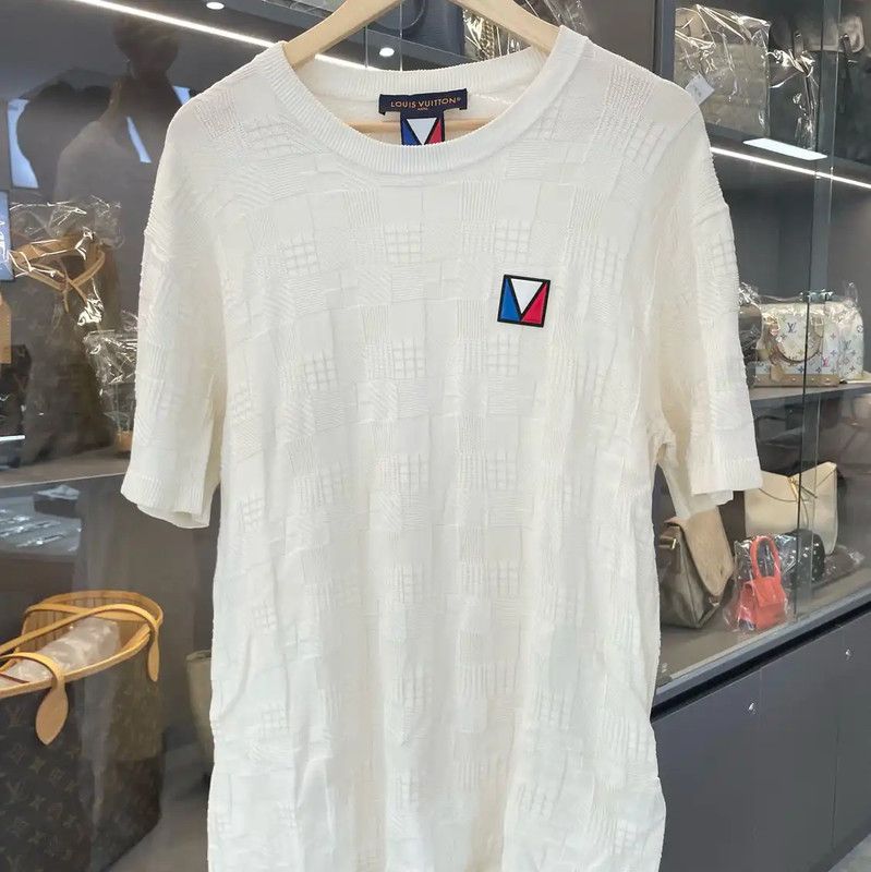 Louis Vuitton Louis Vuitton White Women's T-Shirt Size L 0089 Size L / US 10 / IT 46 - 1 Thumbnail