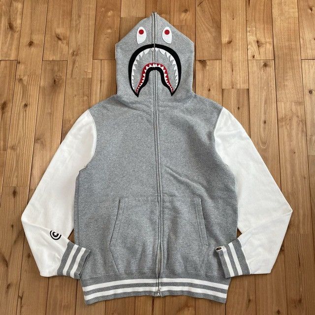 Bape BAPE Shark Full Zip Hoodie Gray x White a bathing ape NIGO Size US L / EU 52-54 / 3 - 1 Thumbnail