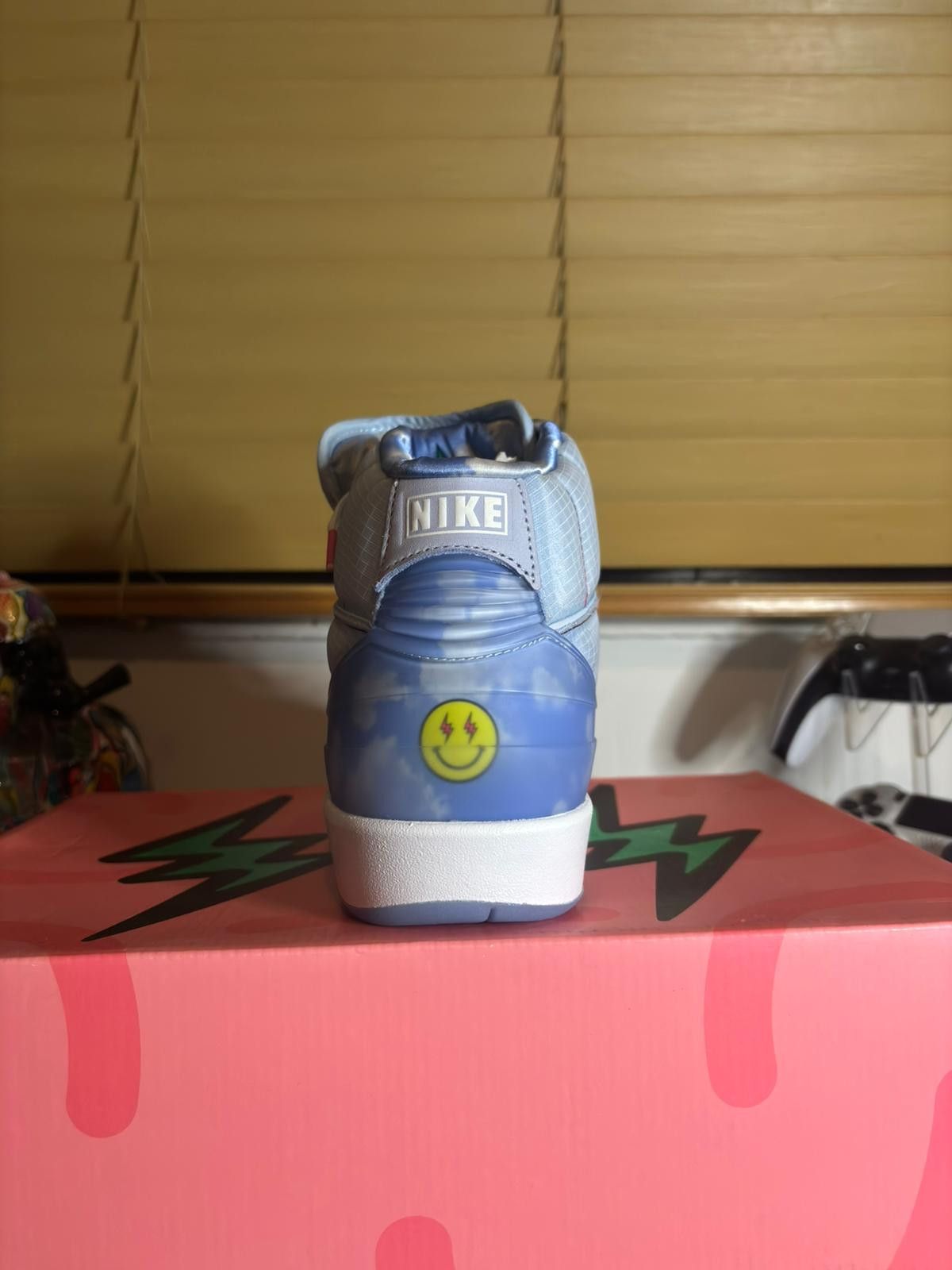 Jordan Brand Jordan 2 Retro J Balvin Size US 11 / EU 44 - 3 Thumbnail
