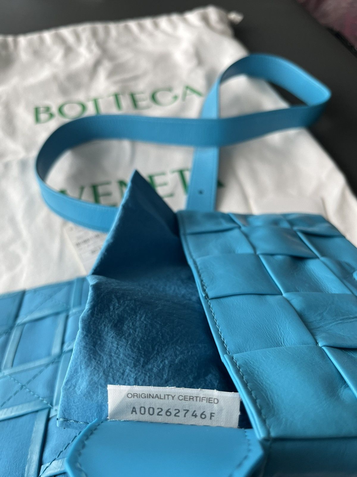 Bottega Veneta $3k value Super Runway Brand New Cassette Bag Waxed Leather Size ONE SIZE - 7 Thumbnail