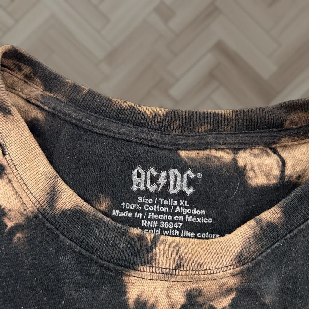 Vintage AC/DC Highway To Hell T-Shirt Mens XL Black Brown Short Sleeve Band Shirt Size US XL / EU 56 / 4 - 1 Thumbnail