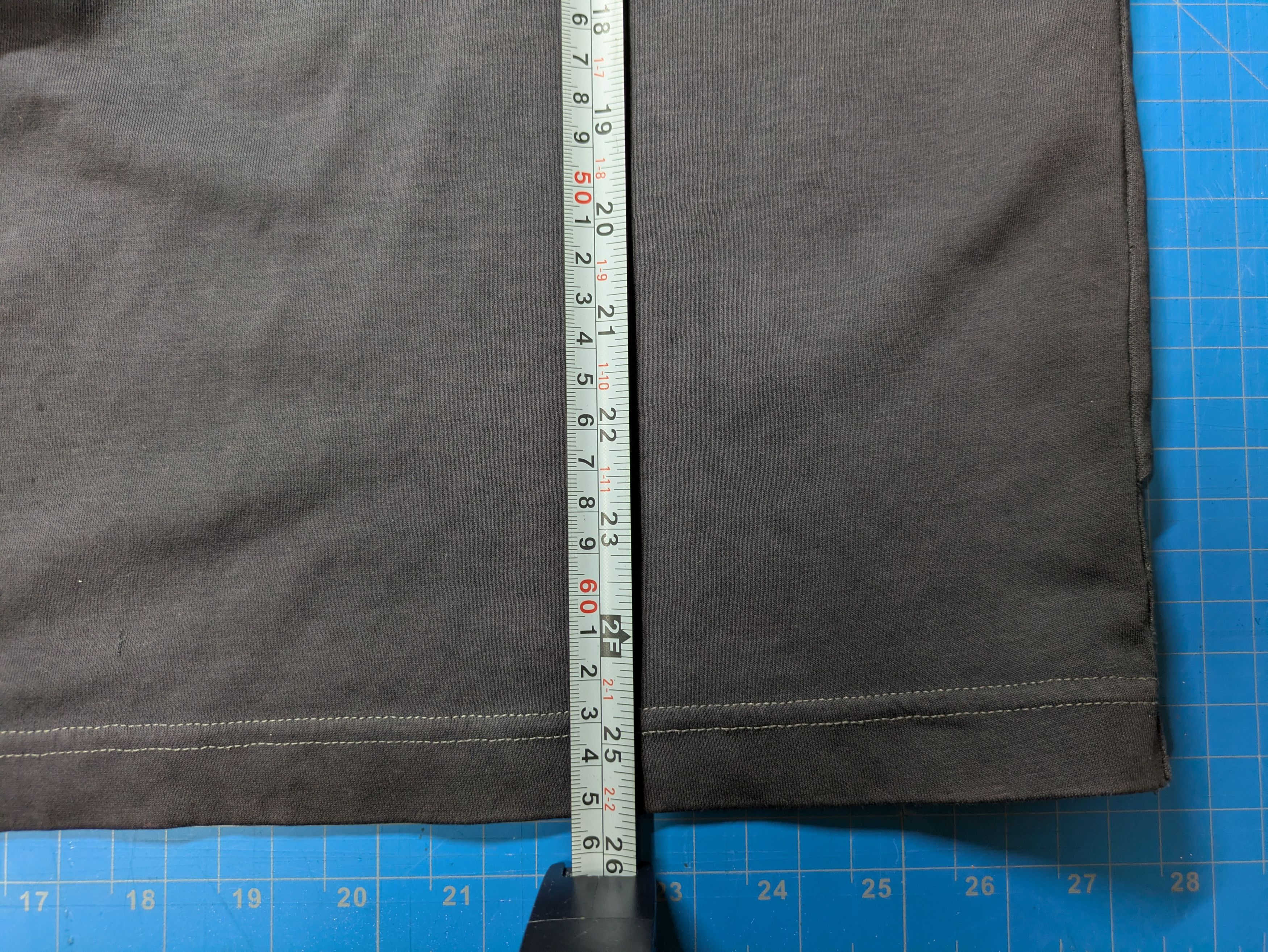 Uniqlo Gray Cropped Uniqlo AIRism Cotton Tshirt (Altered) Size US M / EU 48-50 / 2 - 5 Thumbnail