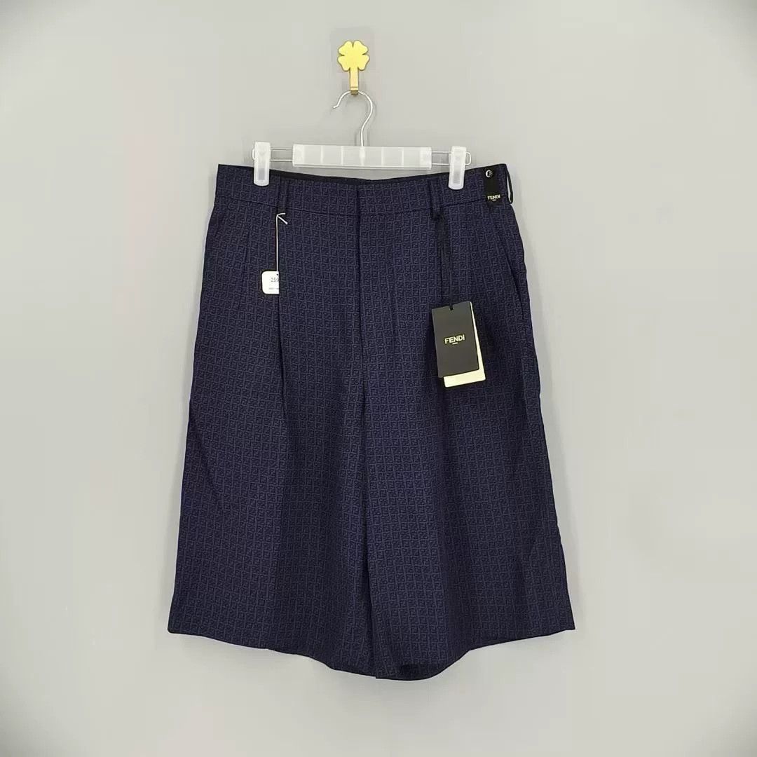 Fendi FENDI Solid Logo Print Casual Shorts Size US 36 / EU 52 - 1 Thumbnail