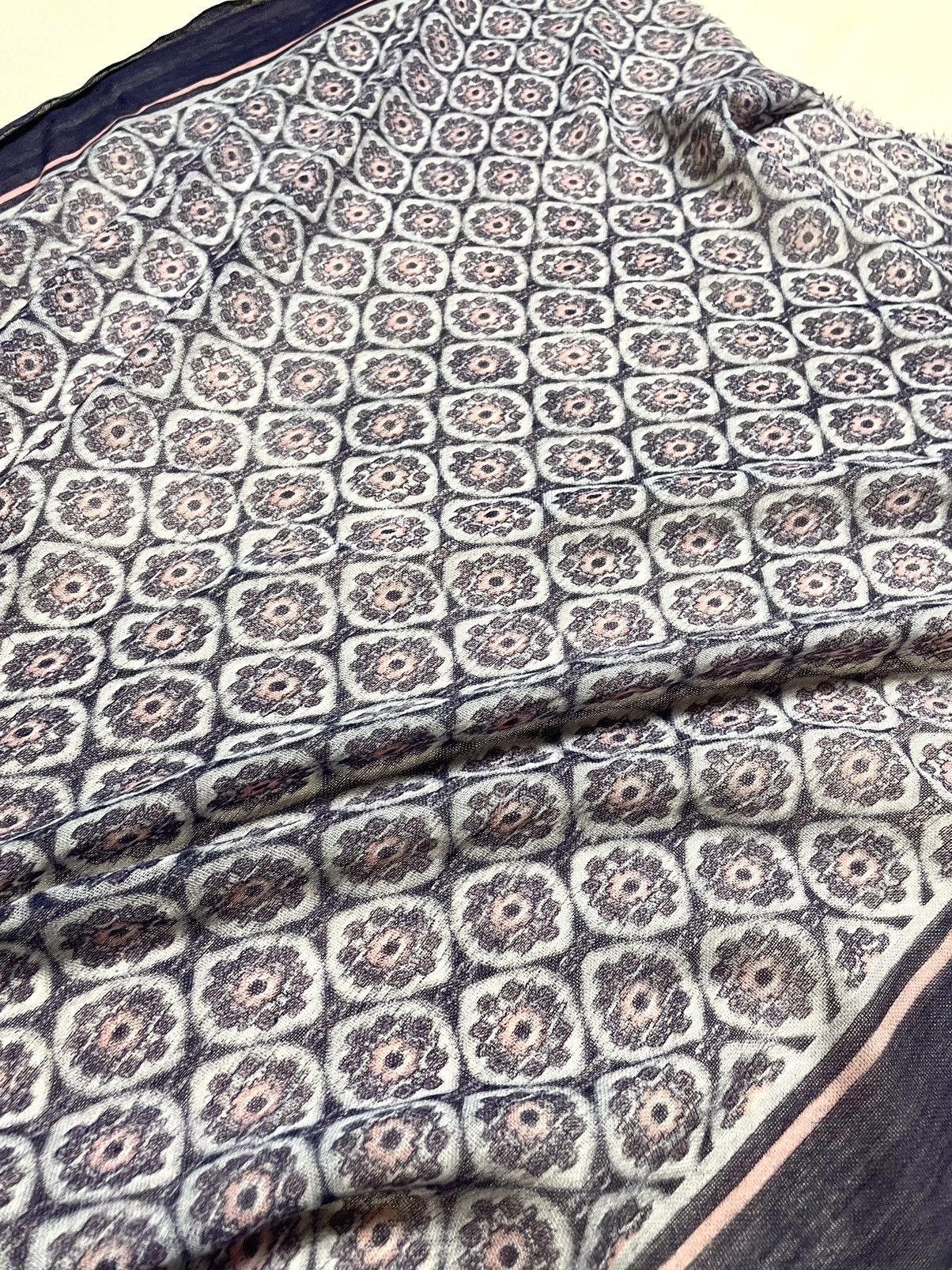 Other MOOILO cashmere purple geometric scarf shawl Size ONE SIZE - 9 Thumbnail