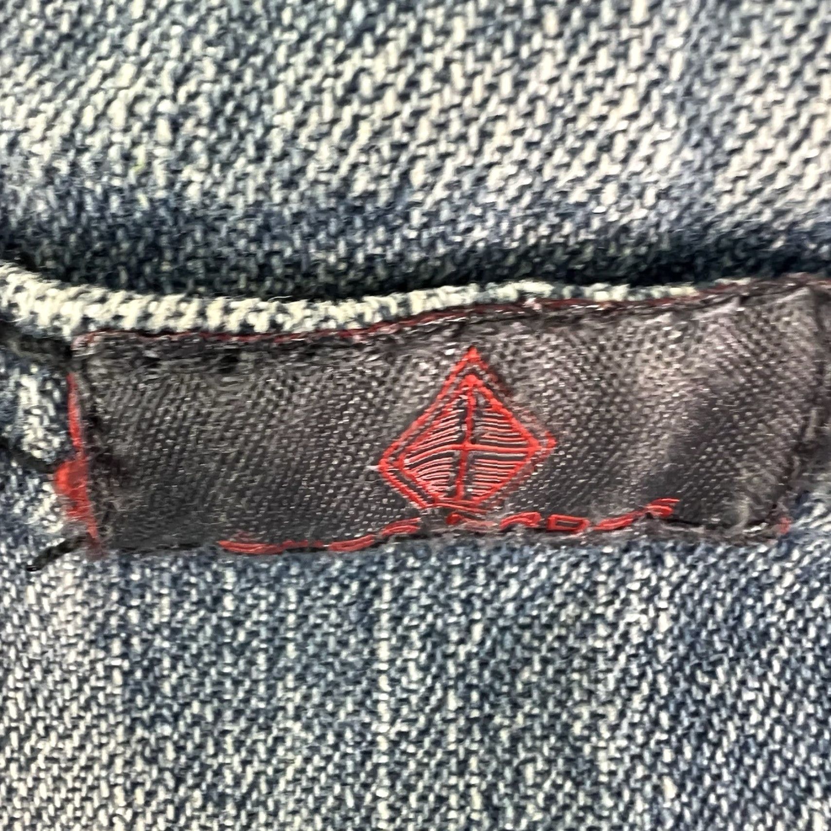 Denime VINTAGE Swiss Cross Men's Straight Fit Denim Jeans Size 40 Blue Cotton 34Inch Inseam 90s Art Theme Size US 40 / EU 56 - 6 Thumbnail