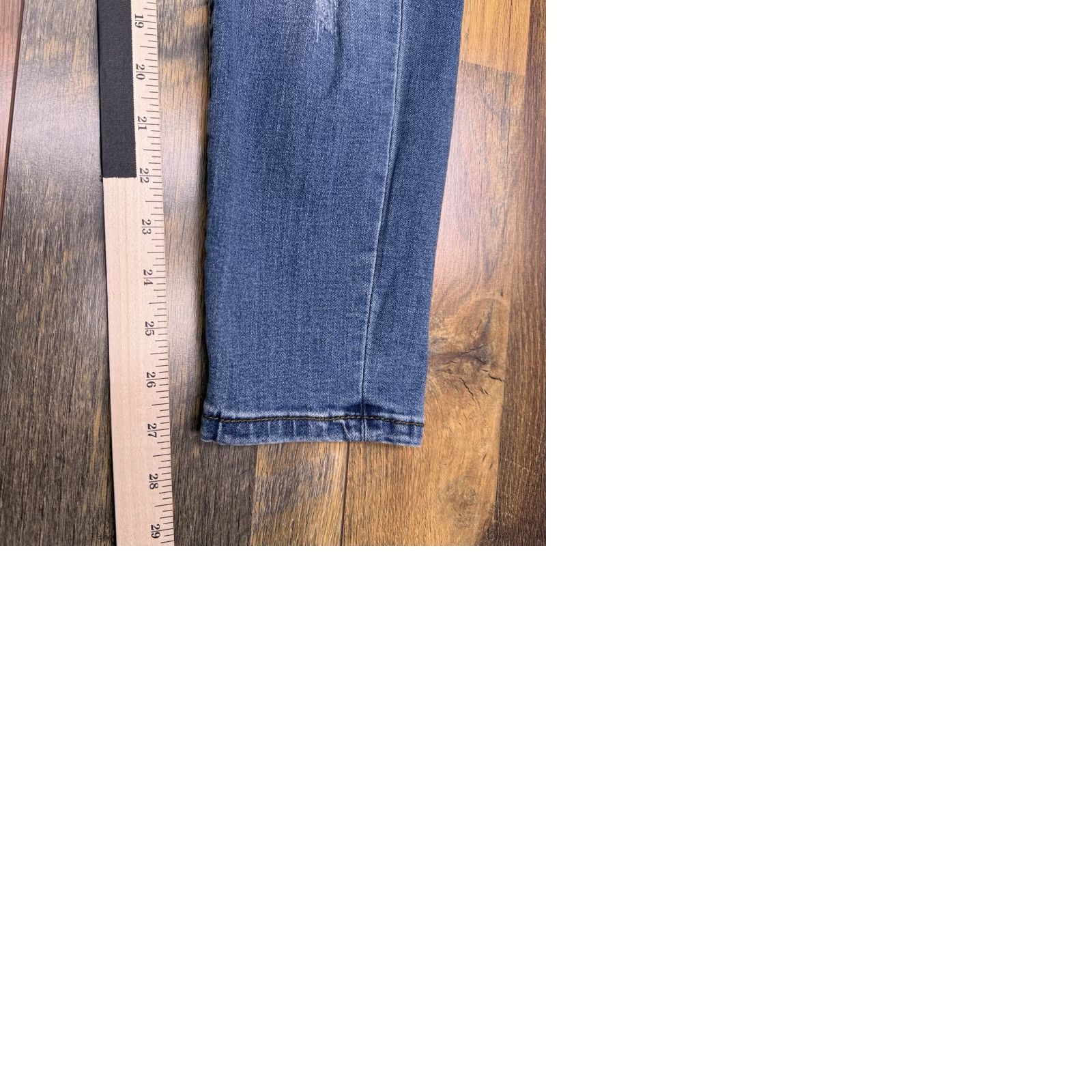 Vintage KanCan Jeans Skinny 28 Blue Mid Rise Distressed Stretch Denim 5-Pocket City Womens Regular Size 28in Inseam 27.5in Medium Wash Size 28" / US 6 / IT 42 - 9 Thumbnail