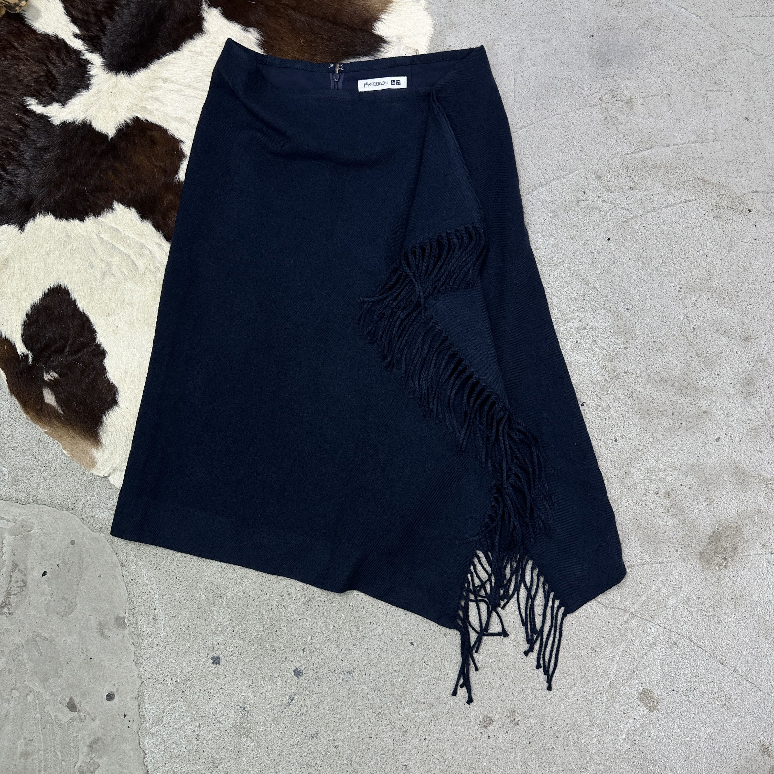 JW Anderson Vintage Avant Garde JW Anderson x Uniqlo Midi Skirt 00s Size 27" / US 4 / IT 40 - 2 Thumbnail