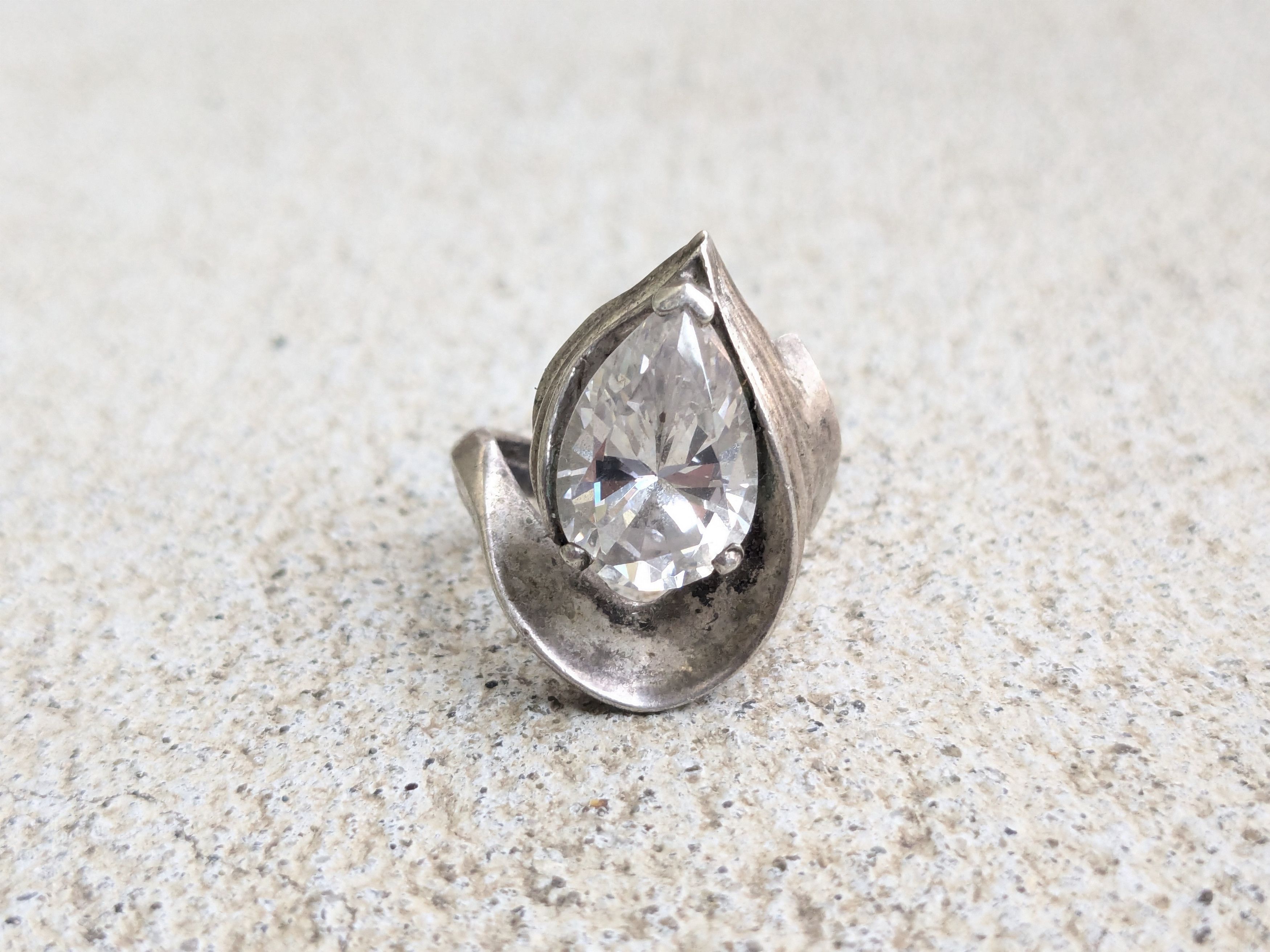 Vintage Vintage Sterling Silver Ring 7 CZ Teardrop Pear Modern Size ONE SIZE - 5 Thumbnail