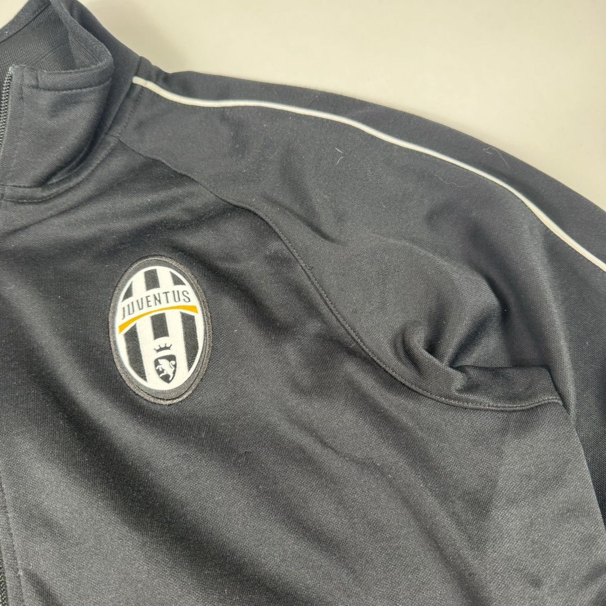 Vintage vintage 90s nike x juventus football streetwear Size US M / EU 48-50 / 2 - 7 Thumbnail