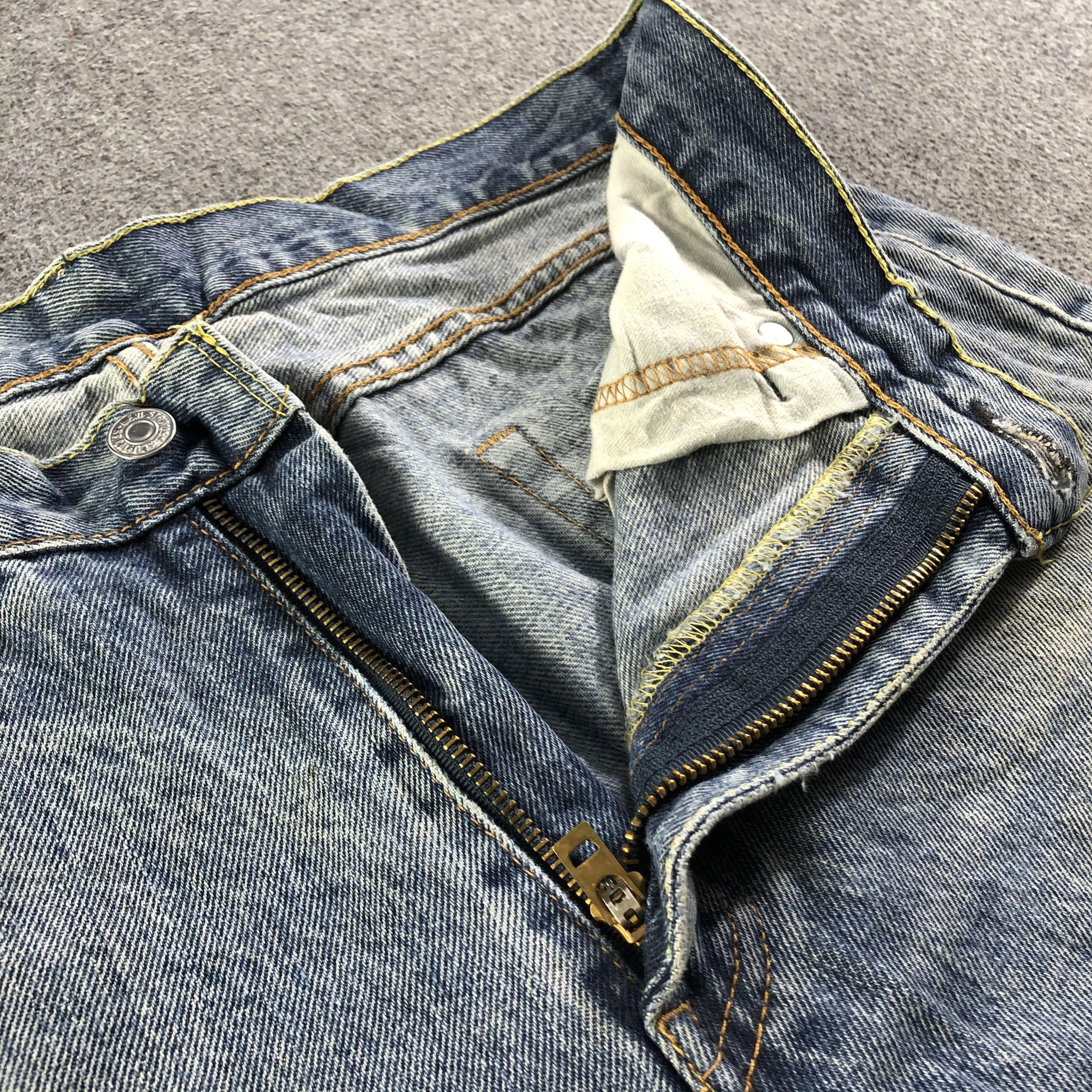 Levi's Vintage Levis 505 Jeans-J3374 Size US 35 - 9 Thumbnail