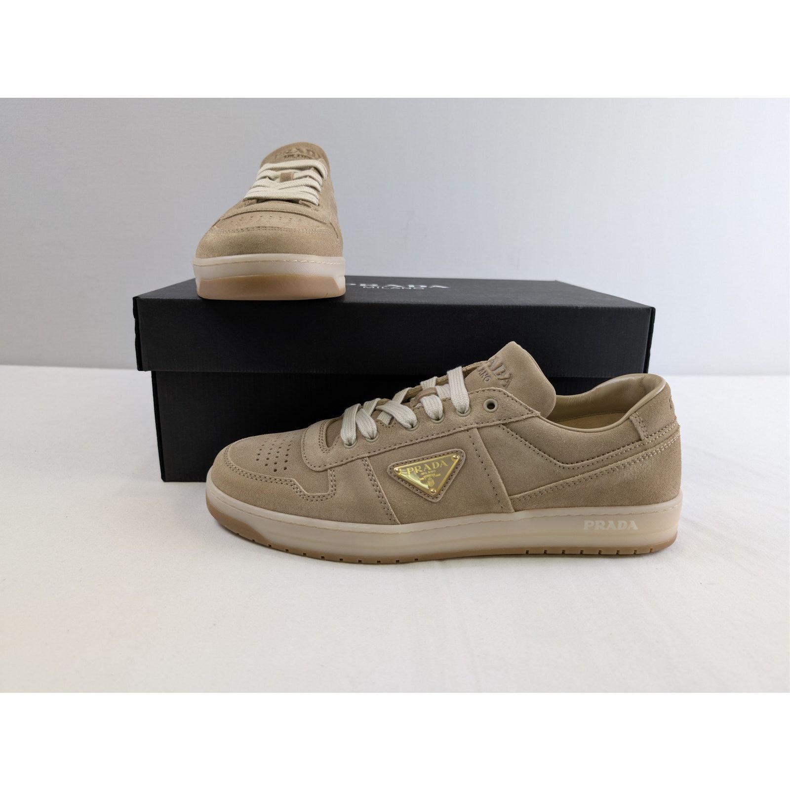 Prada o1rshd1 Downtown Delavé Suede Trainers Sneakers in ecru Size US 10 / EU 43 - 21 Thumbnail
