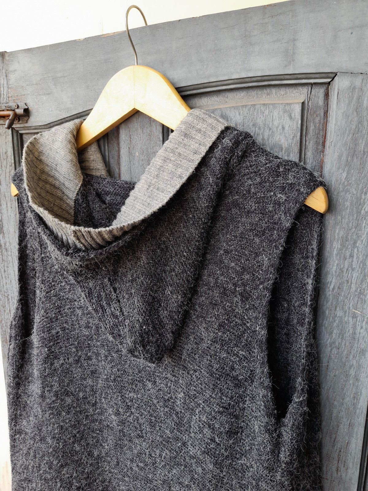 Japanese Brand Vintage Knit Hoodie Vest Elegant Rainbow Grunge Layering Y2K Size US M / EU 48-50 / 2 - 11 Thumbnail
