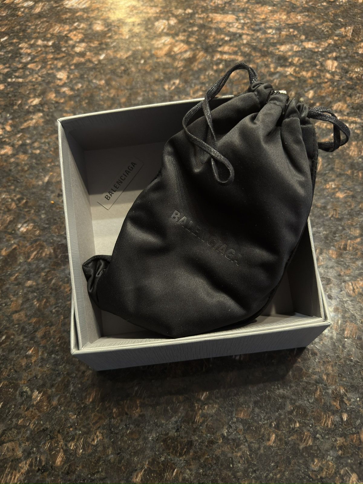 Balenciaga Balenciaga spike sunglasses in black Size ONE SIZE - 4 Thumbnail
