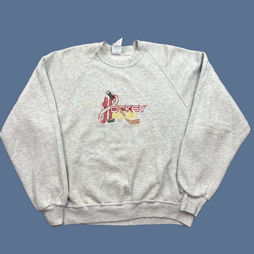 Jerzees VINTAGE Jerzees Sweatshirt Womens Large Gray Hockey Mom Embroidered USA Made Size L / US 10 / IT 46 - 1 Thumbnail