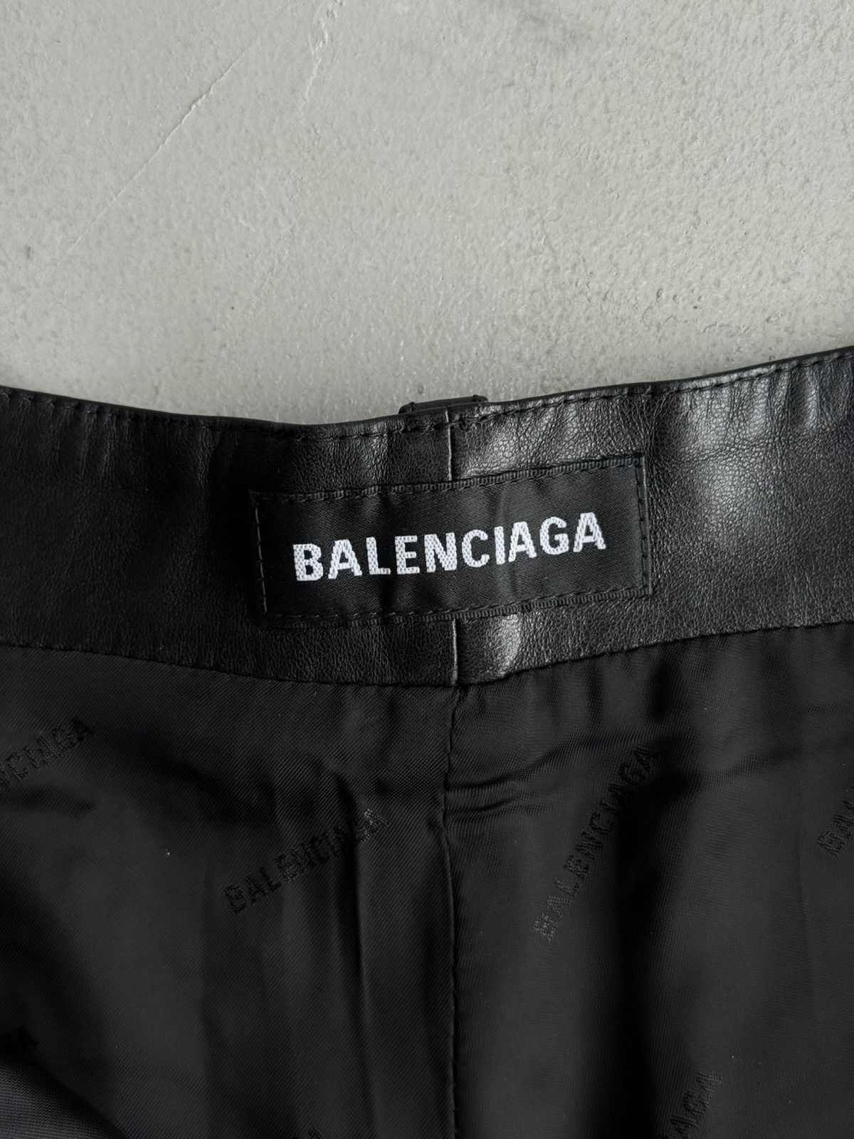 Balenciaga Balenciaga - Sample Baggy Leather Pants Size US 34 / EU 50 - 12 Thumbnail