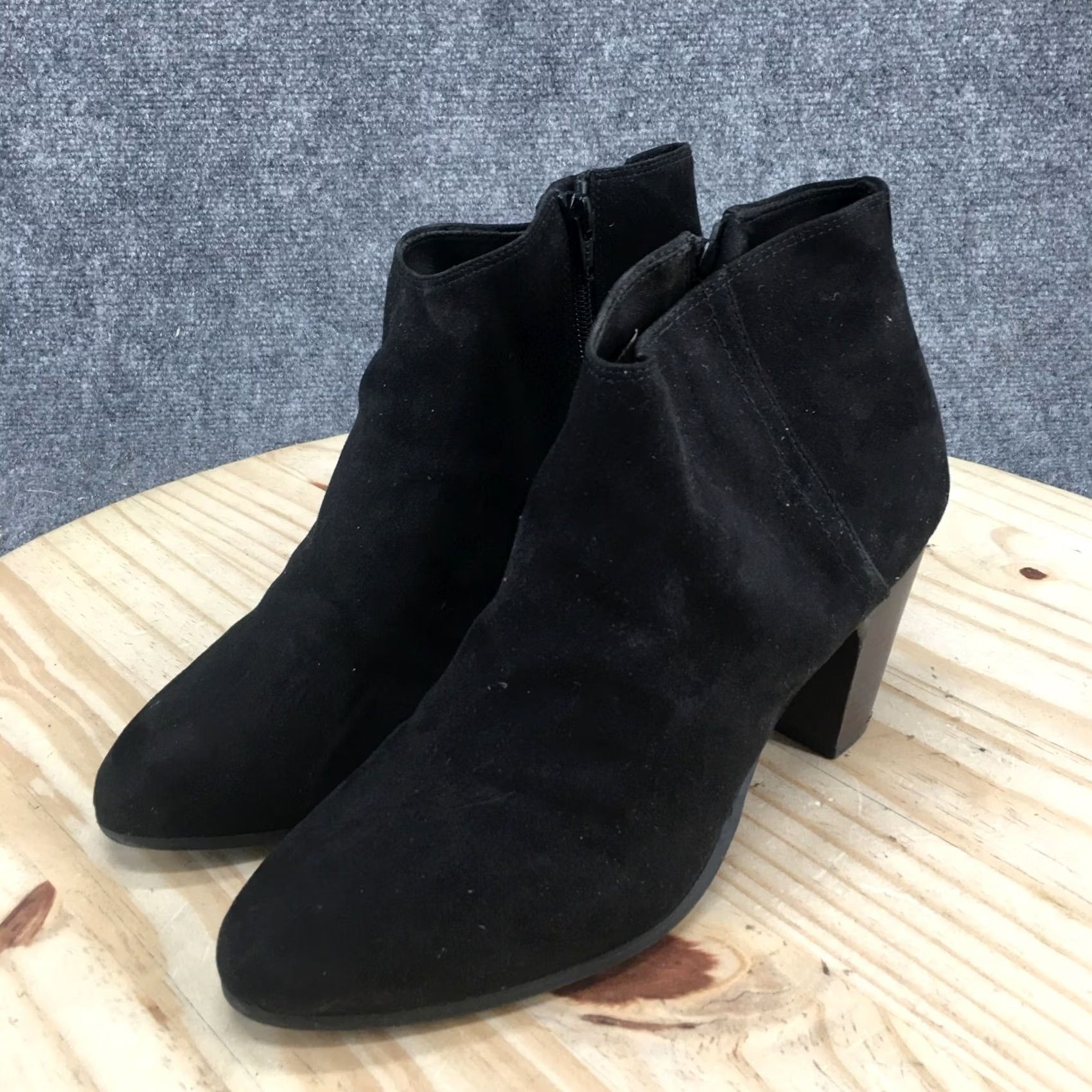 Old Navy Old Navy Boots Womens 10 Ankle Booties Black Faux Suede Heeled Side Zip Casual Womens Shoes Boots Black Ankle Bootie 10 Old Navy Mens? Size US 10 / IT 40 - 3 Thumbnail