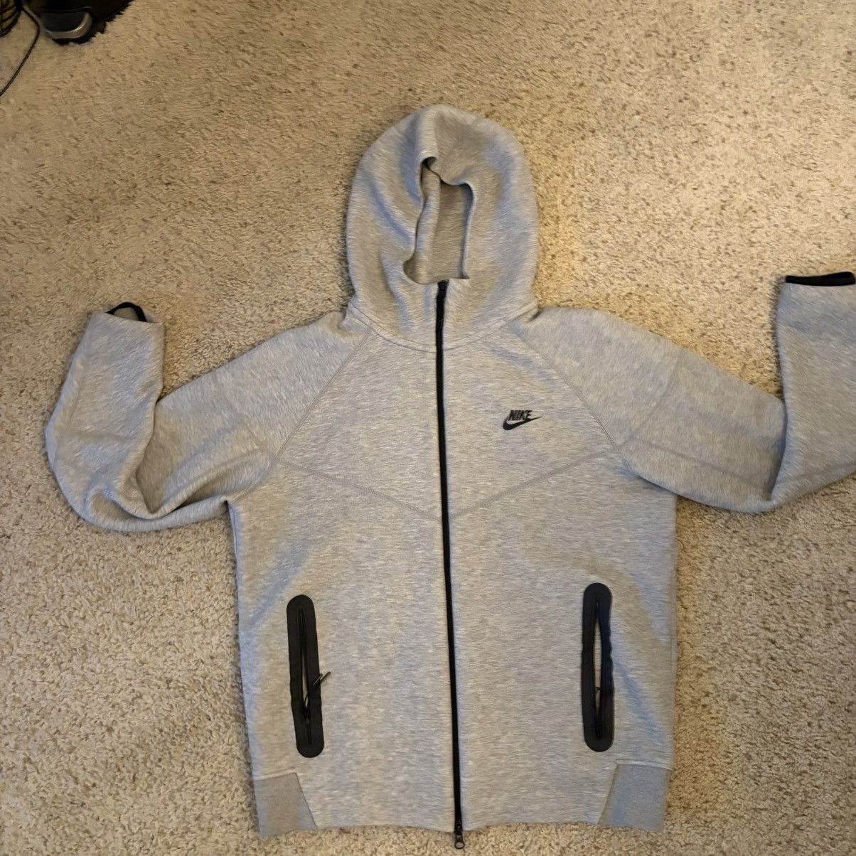 Nike Nike Sportswear Tech Fleece Zip Hoodie Grey Size US L / EU 52-54 / 3 - 1 Thumbnail