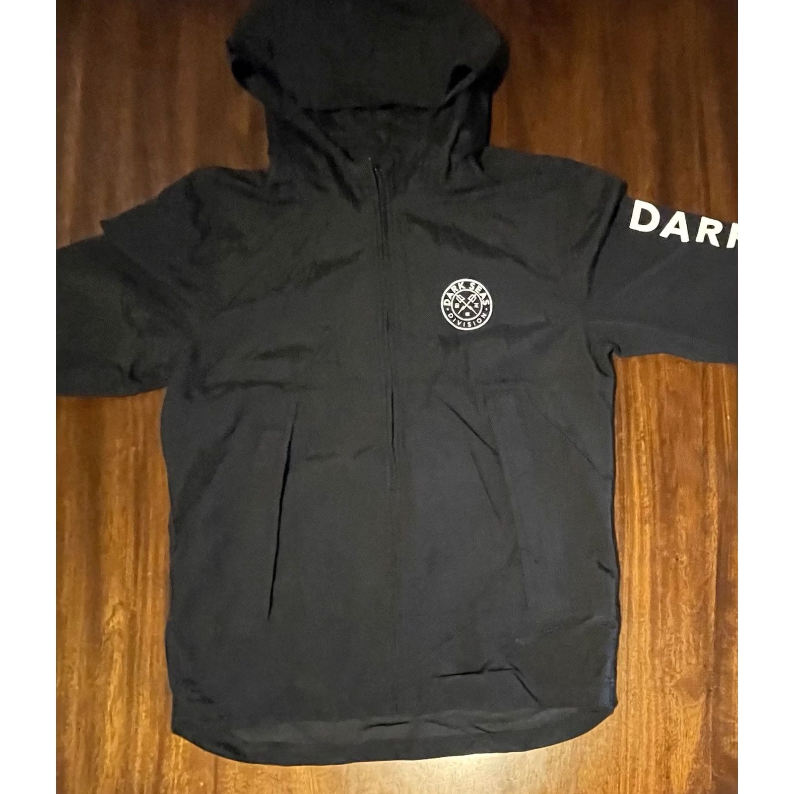Vintage Dark Seas Jacket Windbreaker Hooded Nylon Black M Men Wind-Resistant Full Zip Pockets Logo Outdoors Surfer Skateboarding 90s Style Size US M / EU 48-50 / 2 - 7 Thumbnail