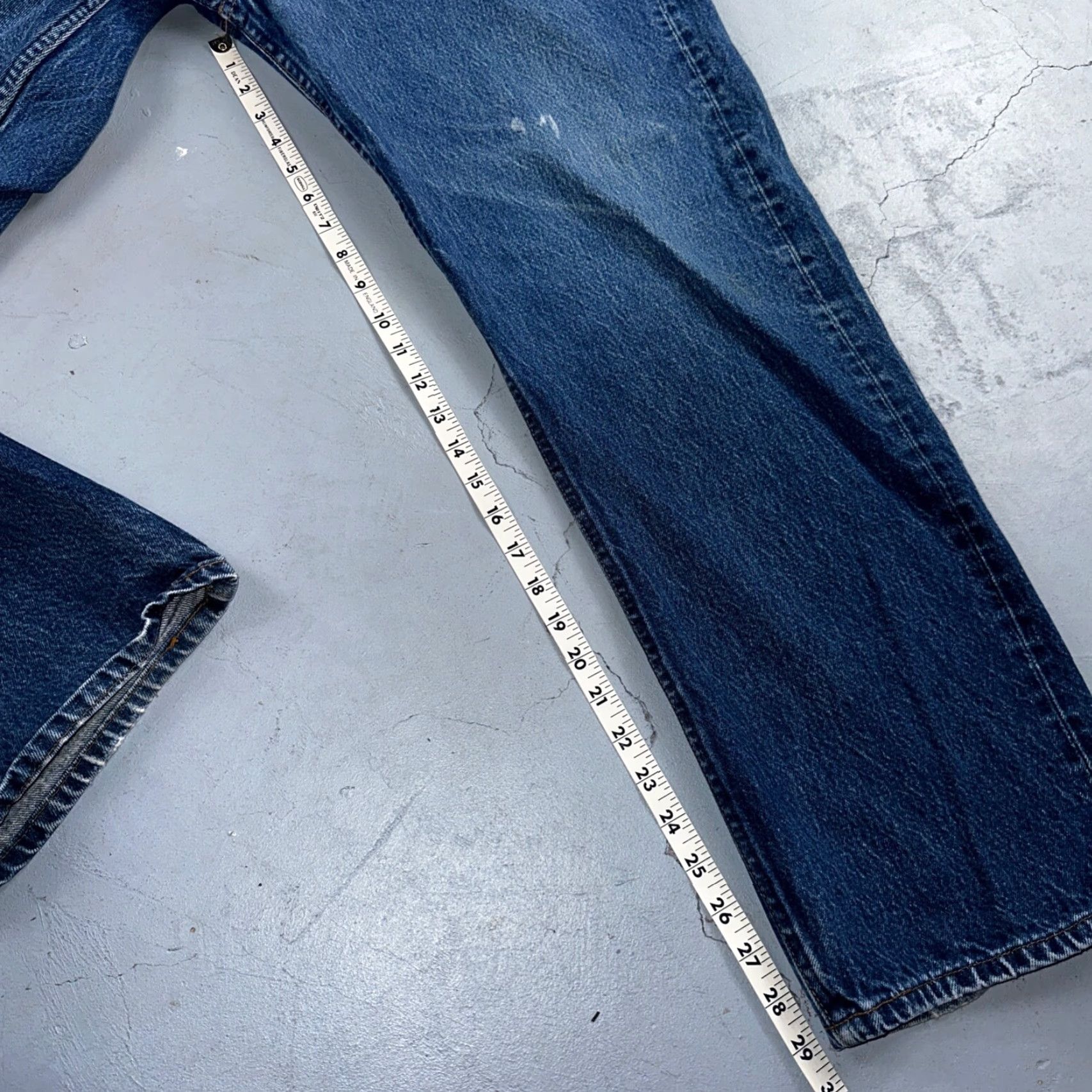 Levi's VINTAGE Levi's 501 Jeans Men 42x33 Straight 90s USA Blue Med Wash Denim 501 Series Home 42 Regular Medium Mens Size US 42 / EU 58 - 5 Thumbnail