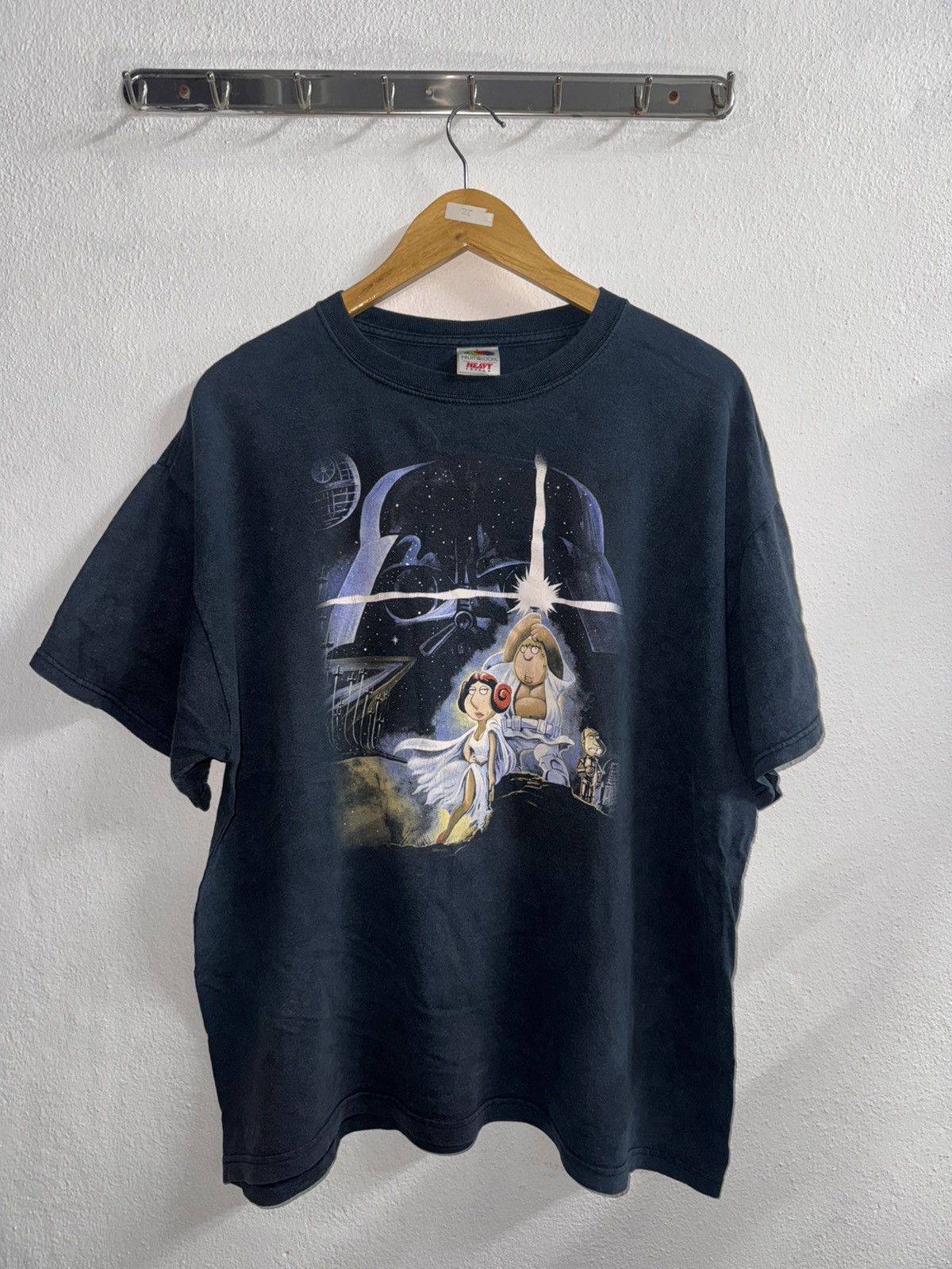 Fruit Of The Loom Vintage 2007 Family Guy Star Wars Parody Tee Size US XL / EU 56 / 4 - 1 Thumbnail