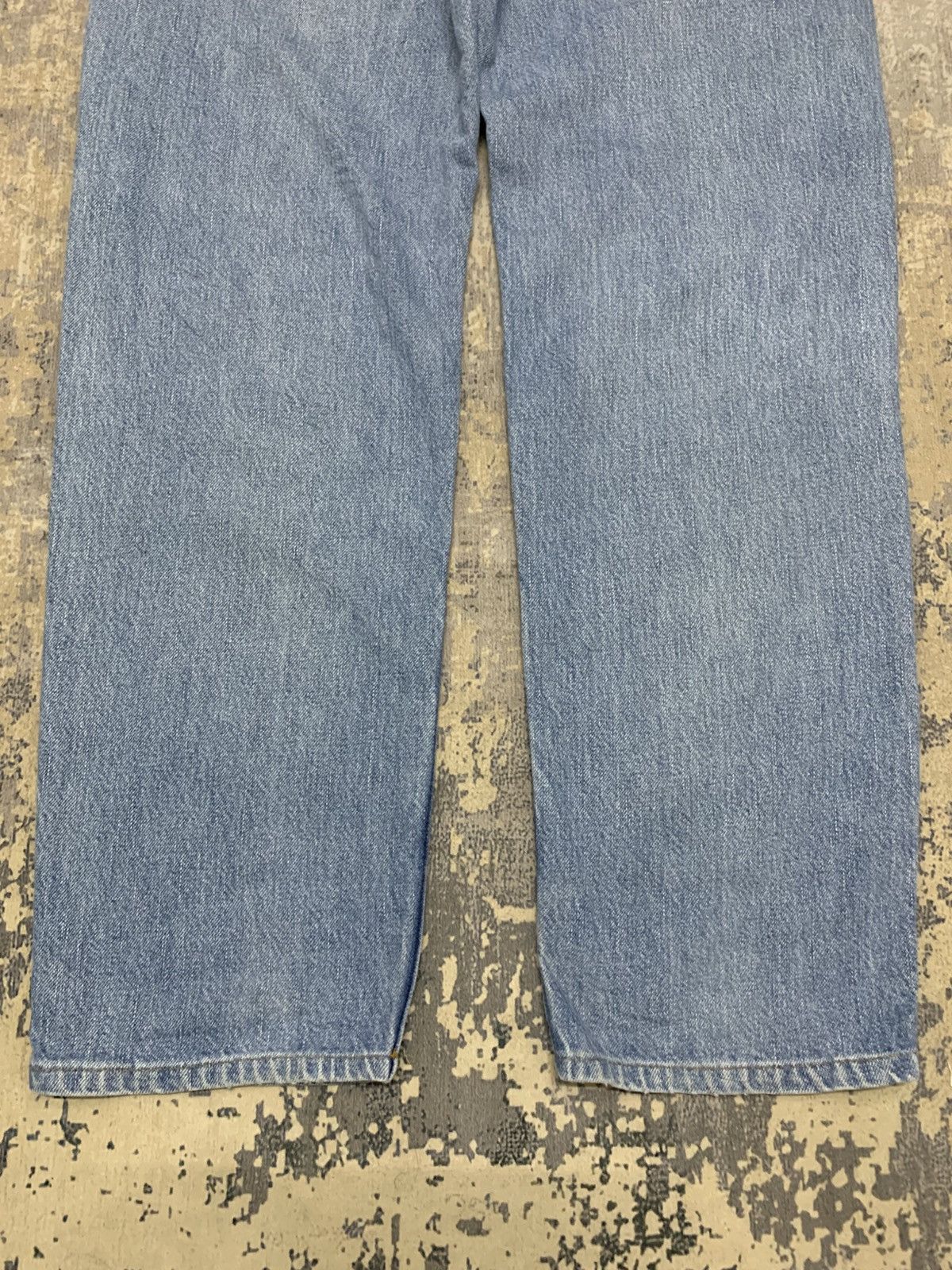 Levi's VTG 90s Levi's 550 Relaxed Fit Tapered Leg Jeans Light Wash Size US 31 - 10 Thumbnail