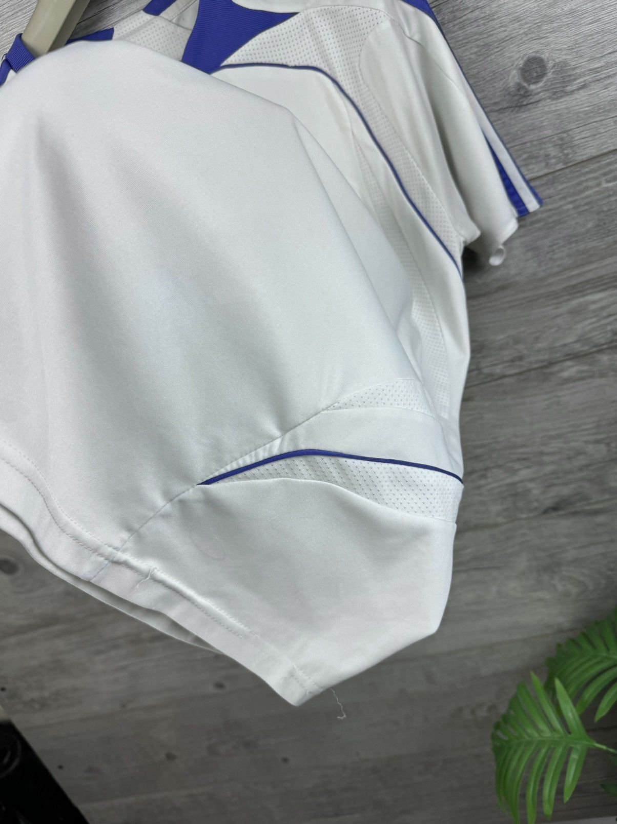 Adidas Adidas Real Madrid football shirt jersey Size US L / EU 52-54 / 3 - 18 Thumbnail