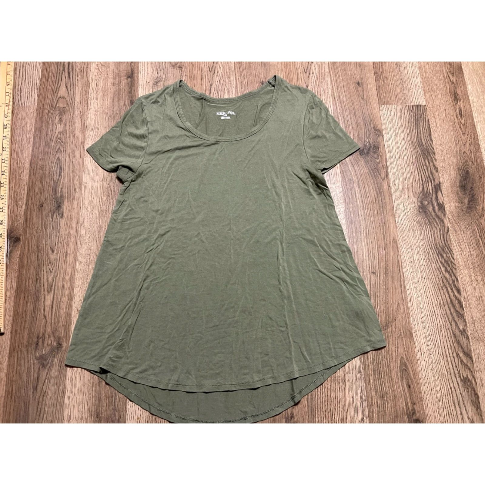 Merona Merona Shirt Women XS Green Short Sleeve Scoop Neck T-Shirt Casual XS Regular Solid 2000s? Size XS / US 0-2 / IT 36-38 - 2 Thumbnail