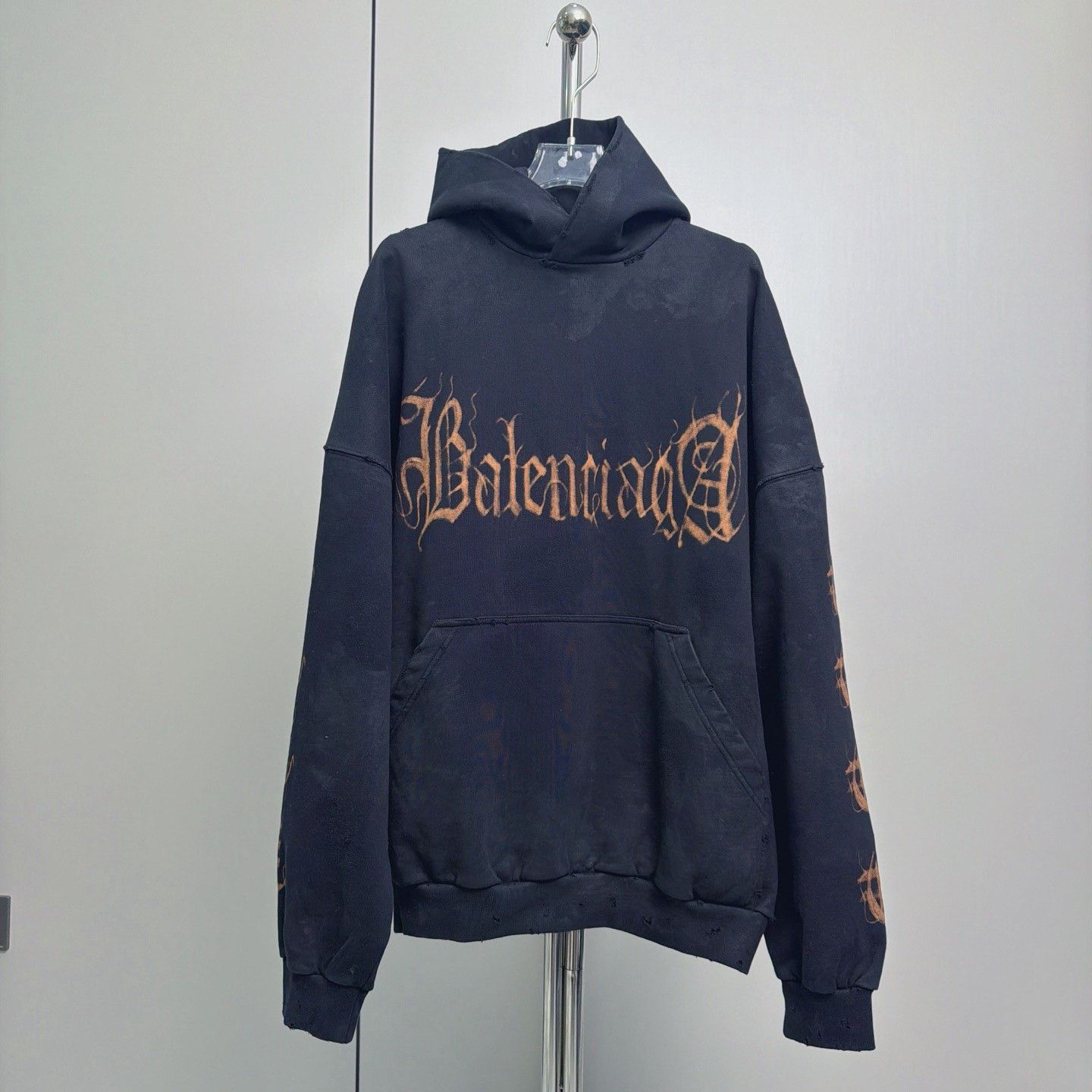 Balenciaga Balenciaga Mud-Dyed Distressed Hoodie Size US M / EU 48-50 / 2 - 1 Thumbnail