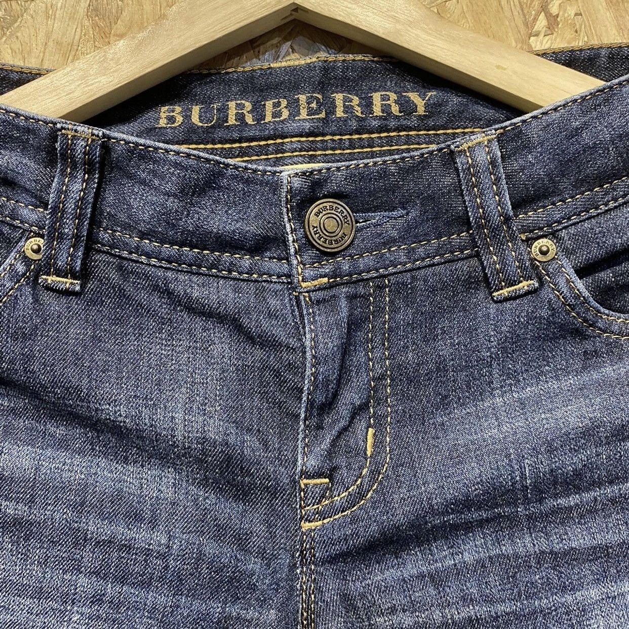 Burberry 90’s BURBERRY RARE RETRO OLD MONEY SKINNY JEANS Size US 30 / EU 46 - 7 Thumbnail