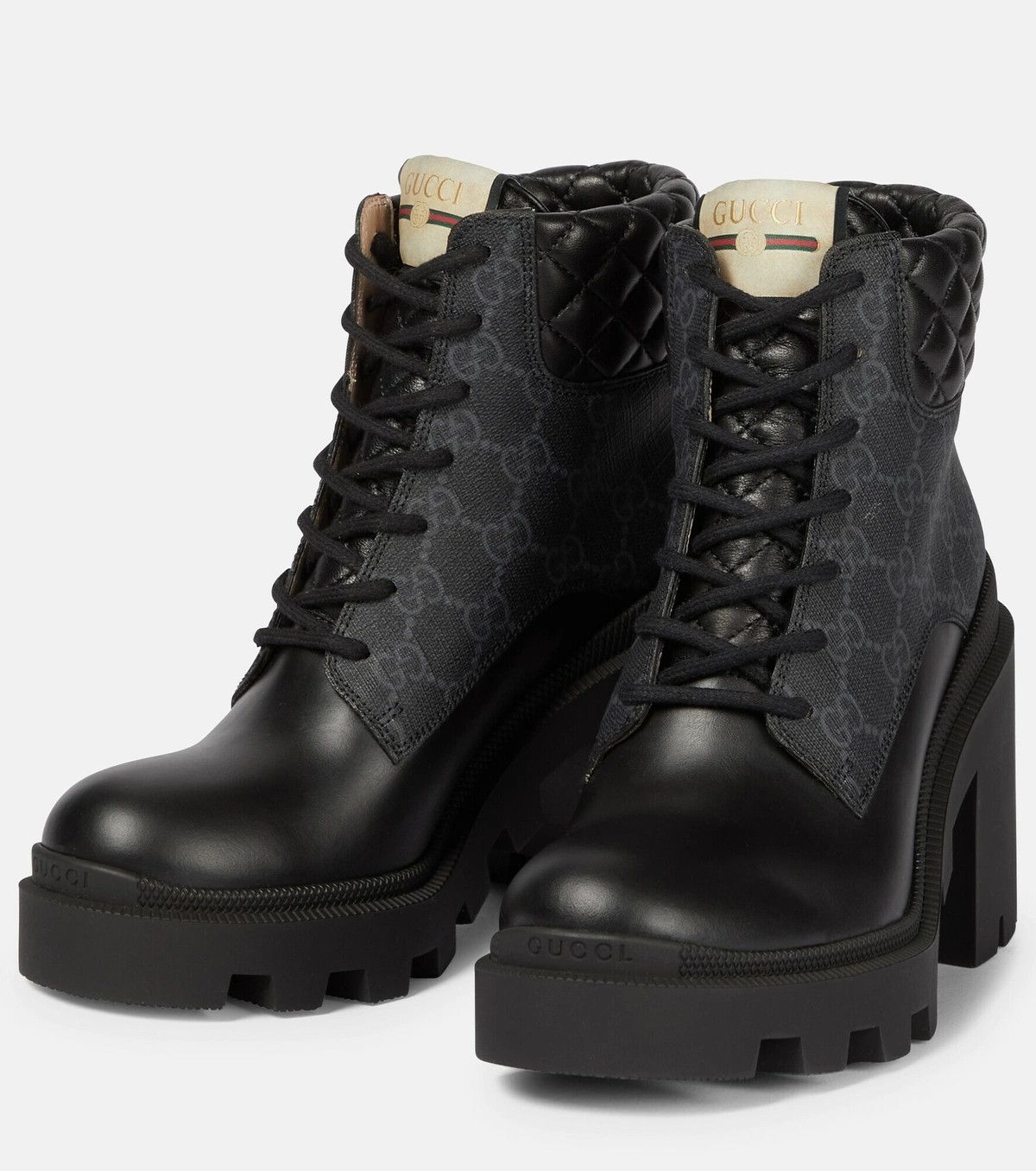 oc11z1025 Leather Bootie in Black