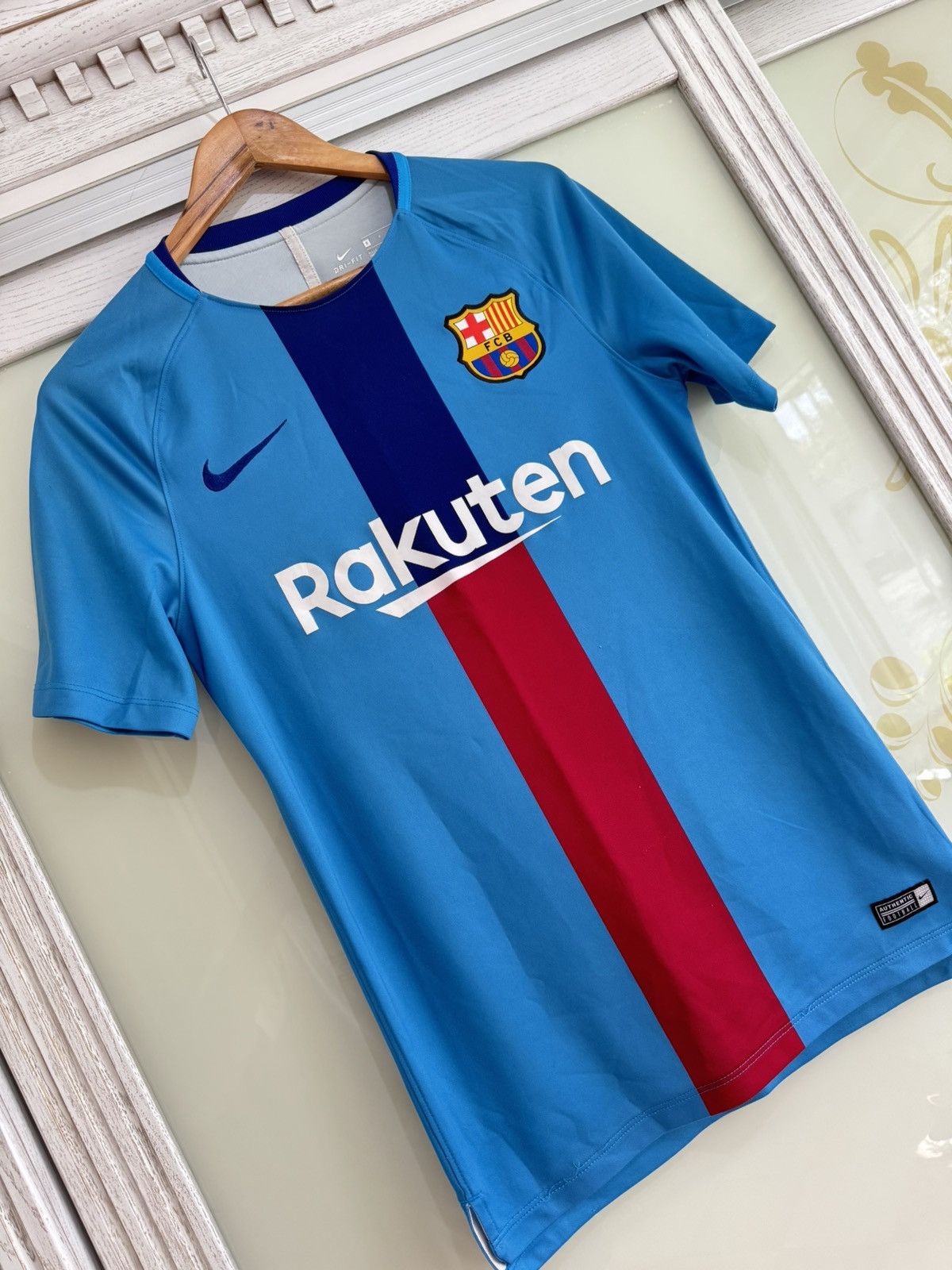 Nike Barcelona 2019-2020 Nike Soccer Jersey Football Kit Shirt Size US S / EU 44-46 / 1 - 4 Thumbnail