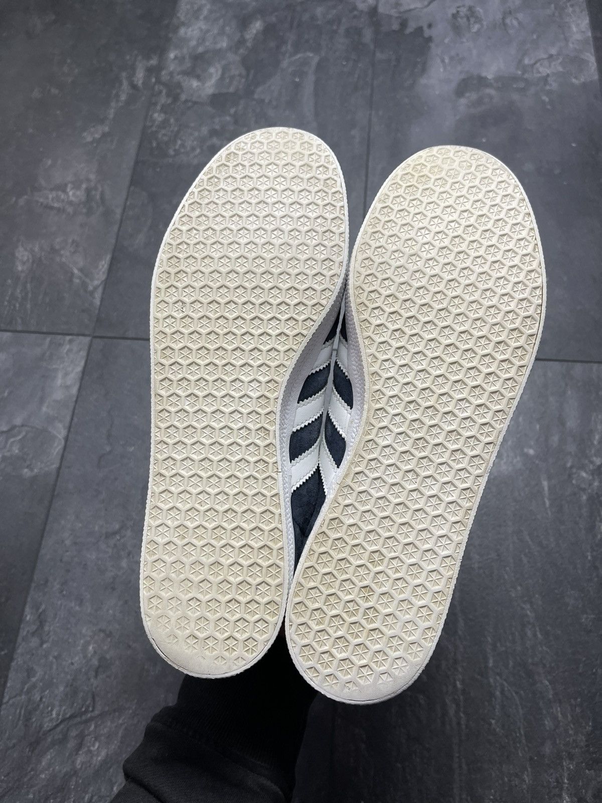 Adidas × Streetwear × Vintage Vintage adidas gazelle rare low top sneakers Size US 10 / EU 43 - 14 Thumbnail