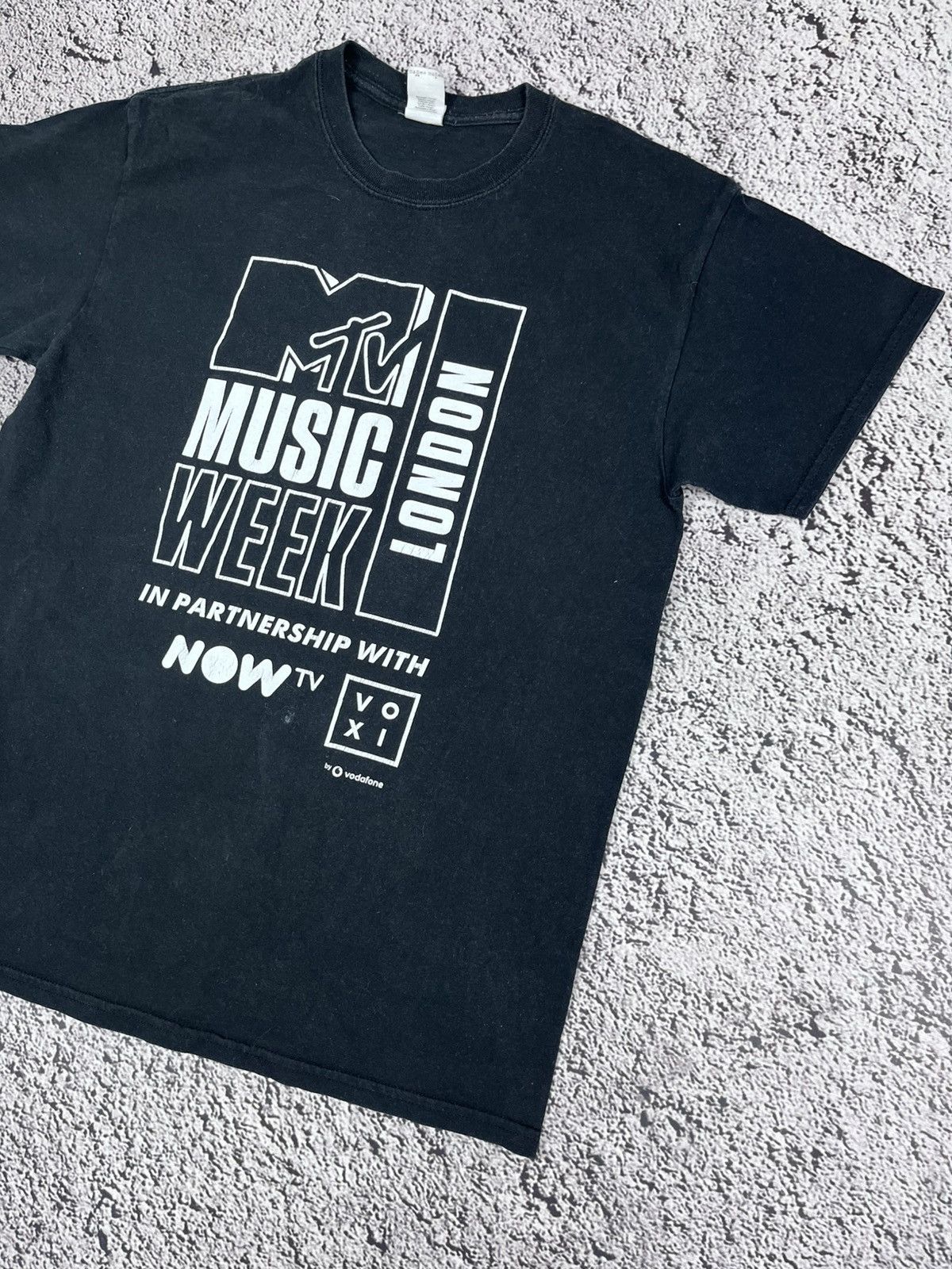 Mtv Vintage Y2K MTV Big Logo Tee Streetwear Size M Size US M / EU 48-50 / 2 - 3 Thumbnail